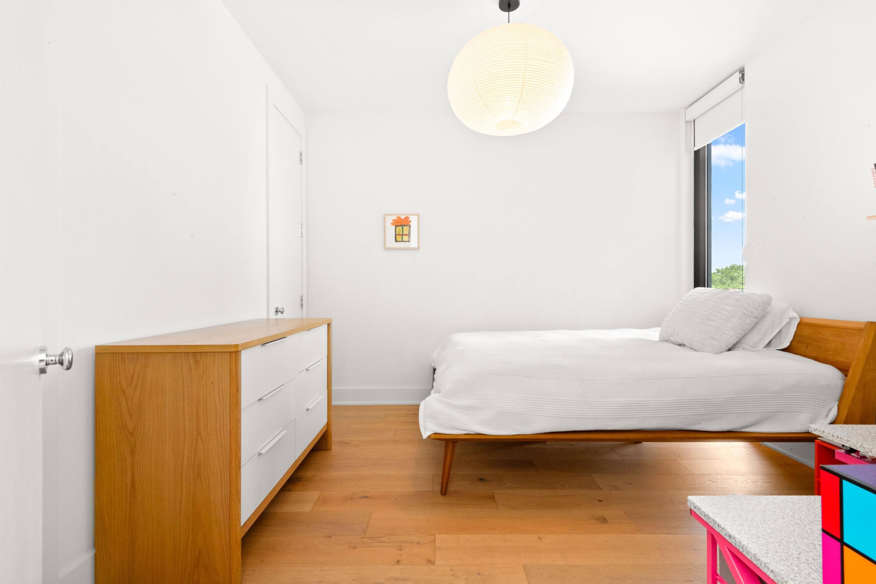 48 COLES ST Unit: 4