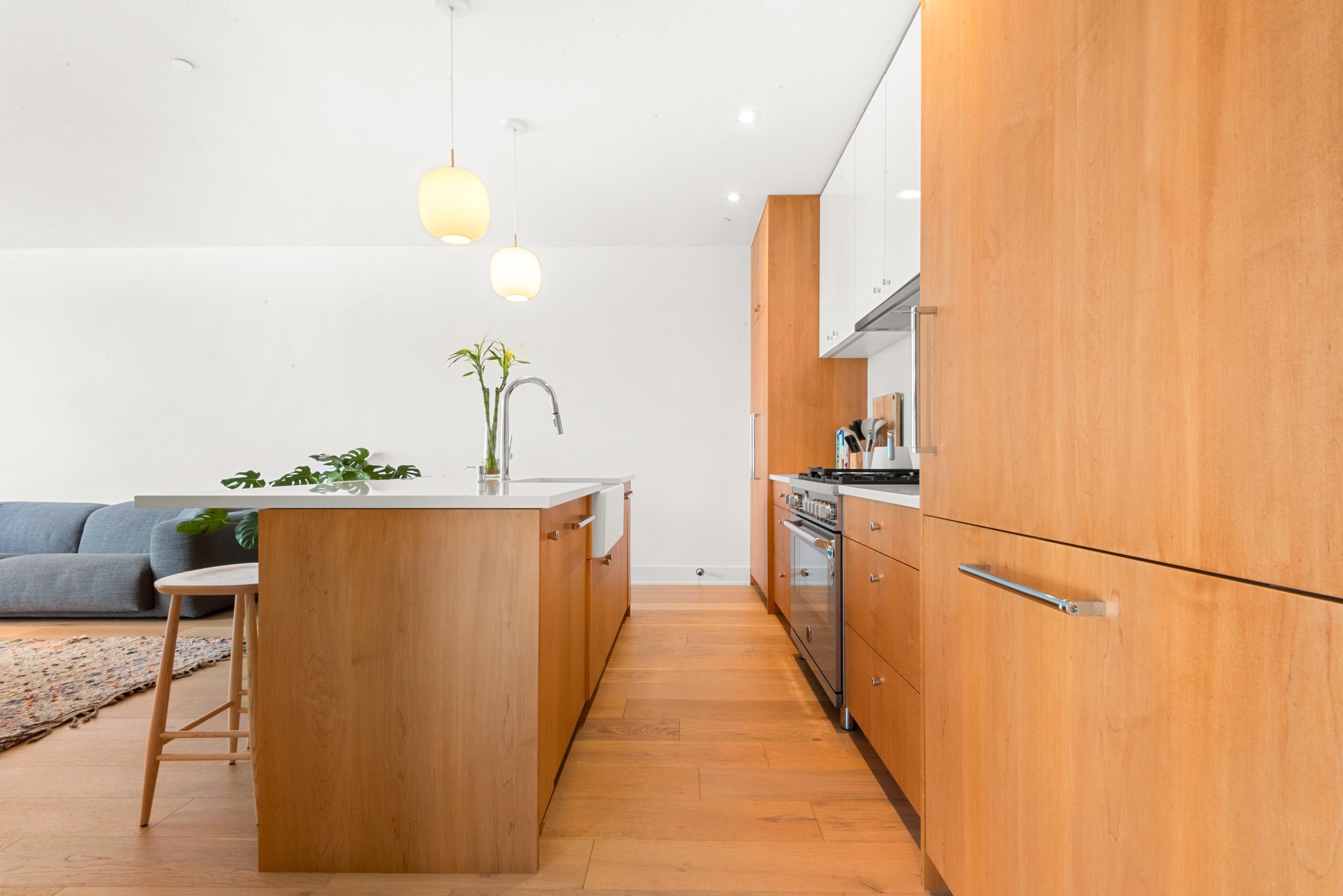 48 COLES ST Unit: 4