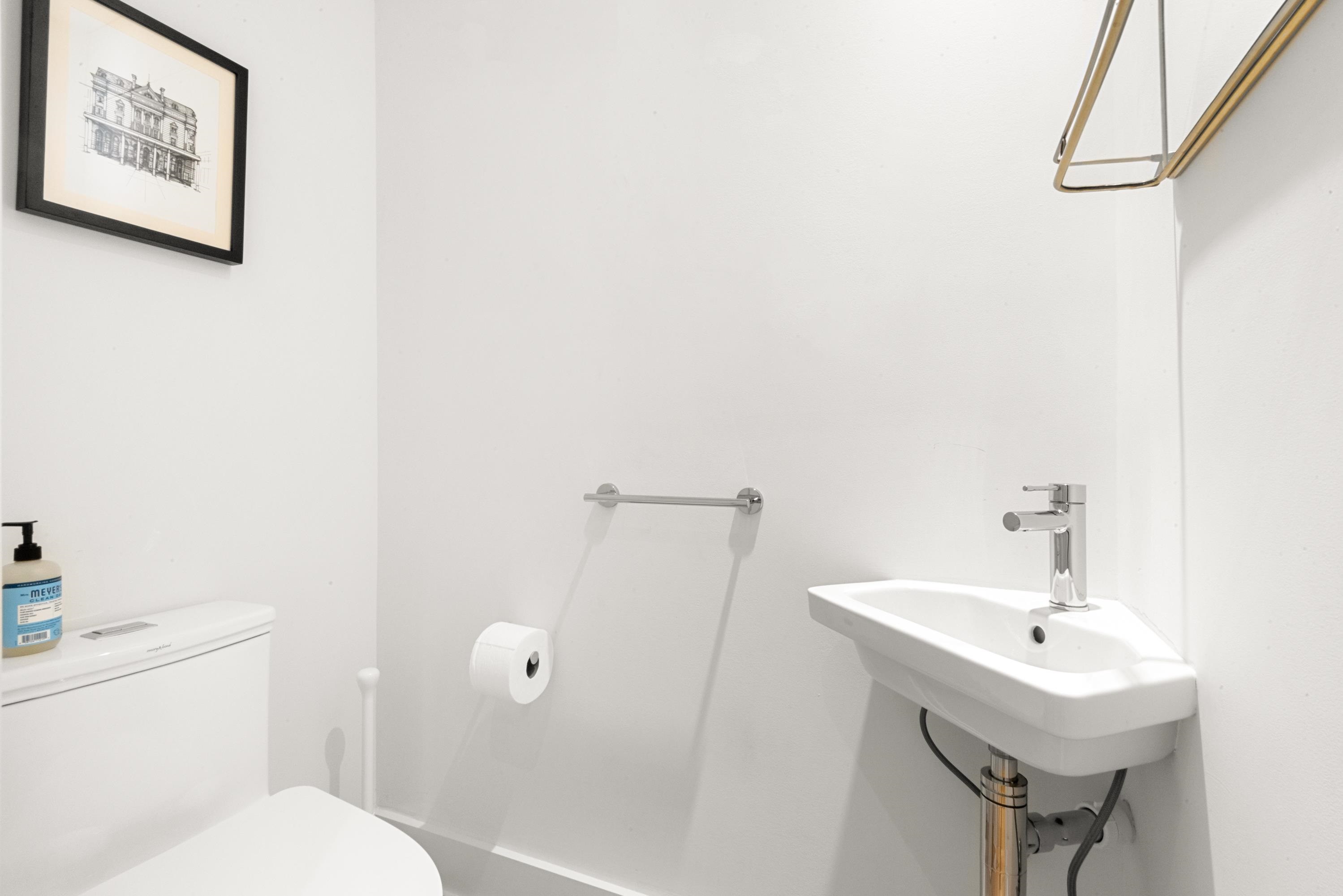 48 COLES ST Unit: 4