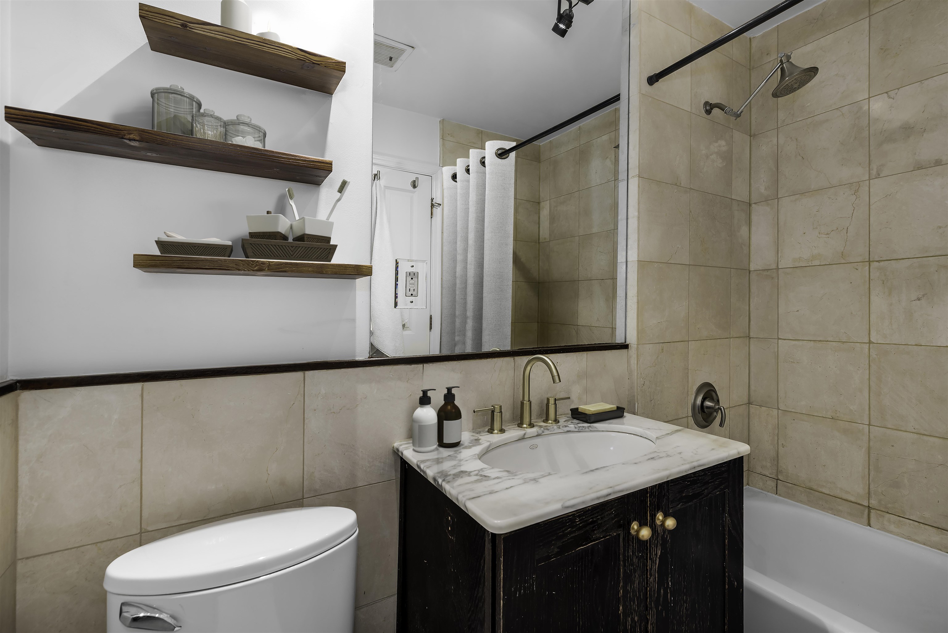 139 MORRIS ST Unit: 7