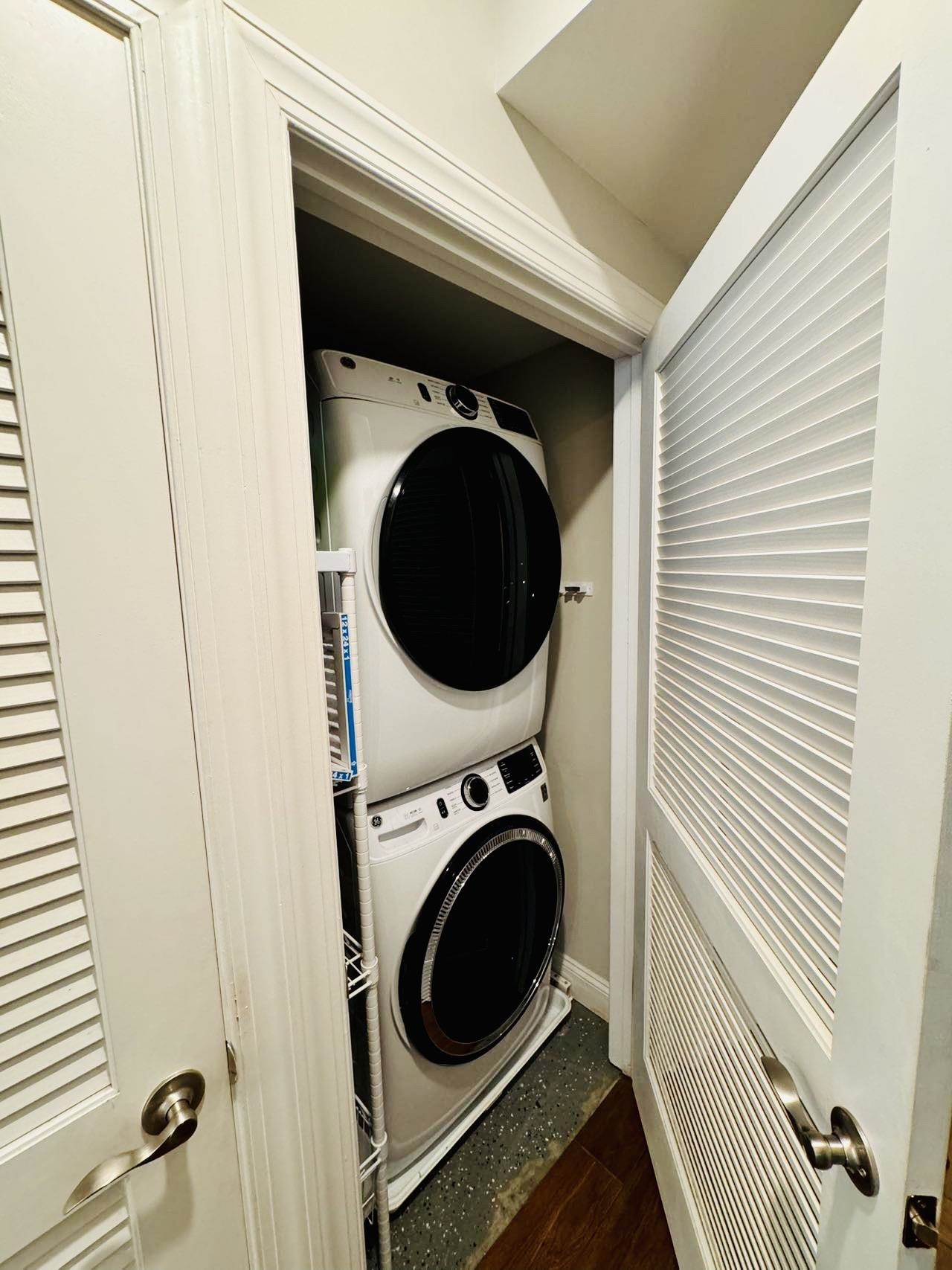 32 LIBERTY AVE Unit: 1