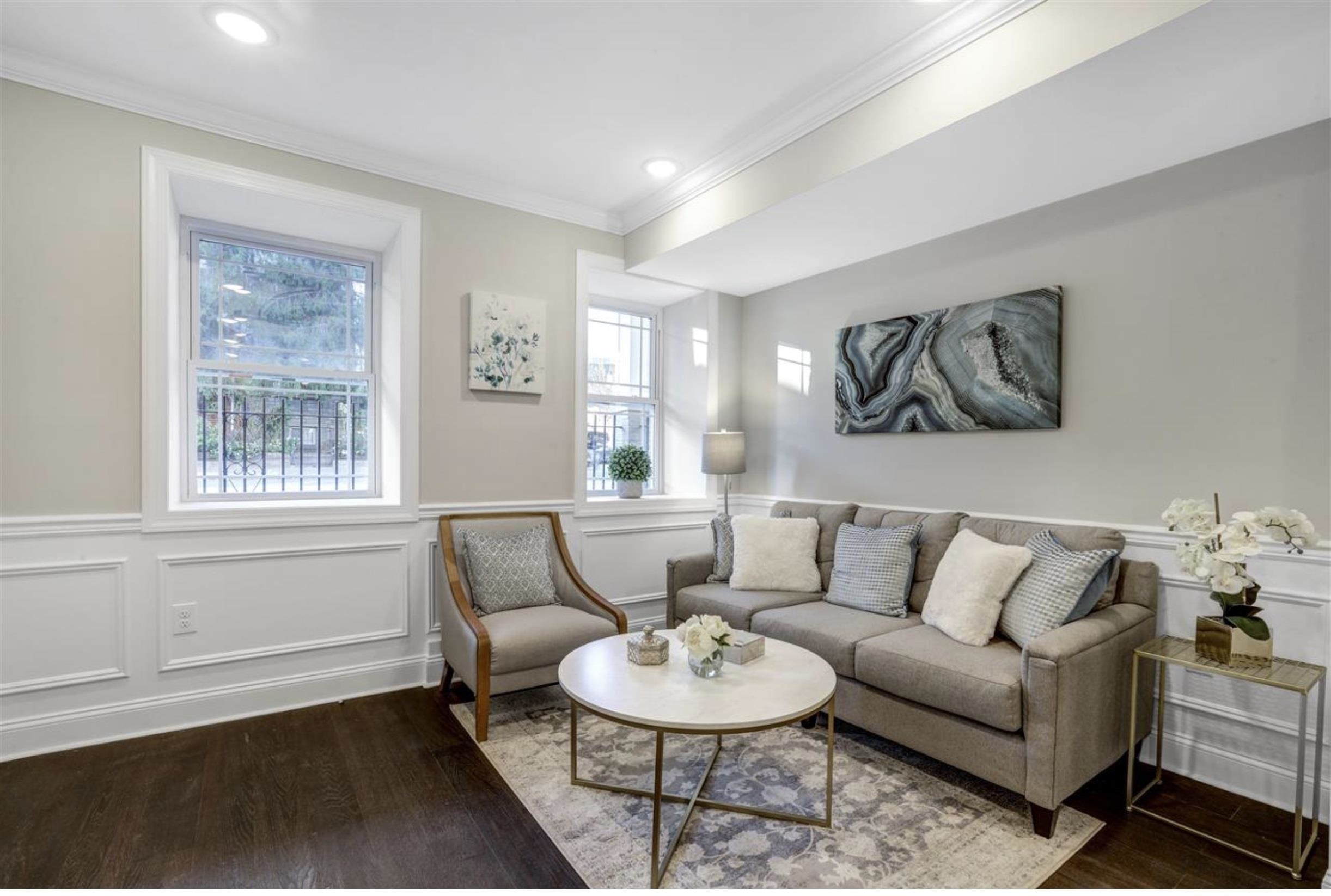 32 LIBERTY AVE Unit: 1