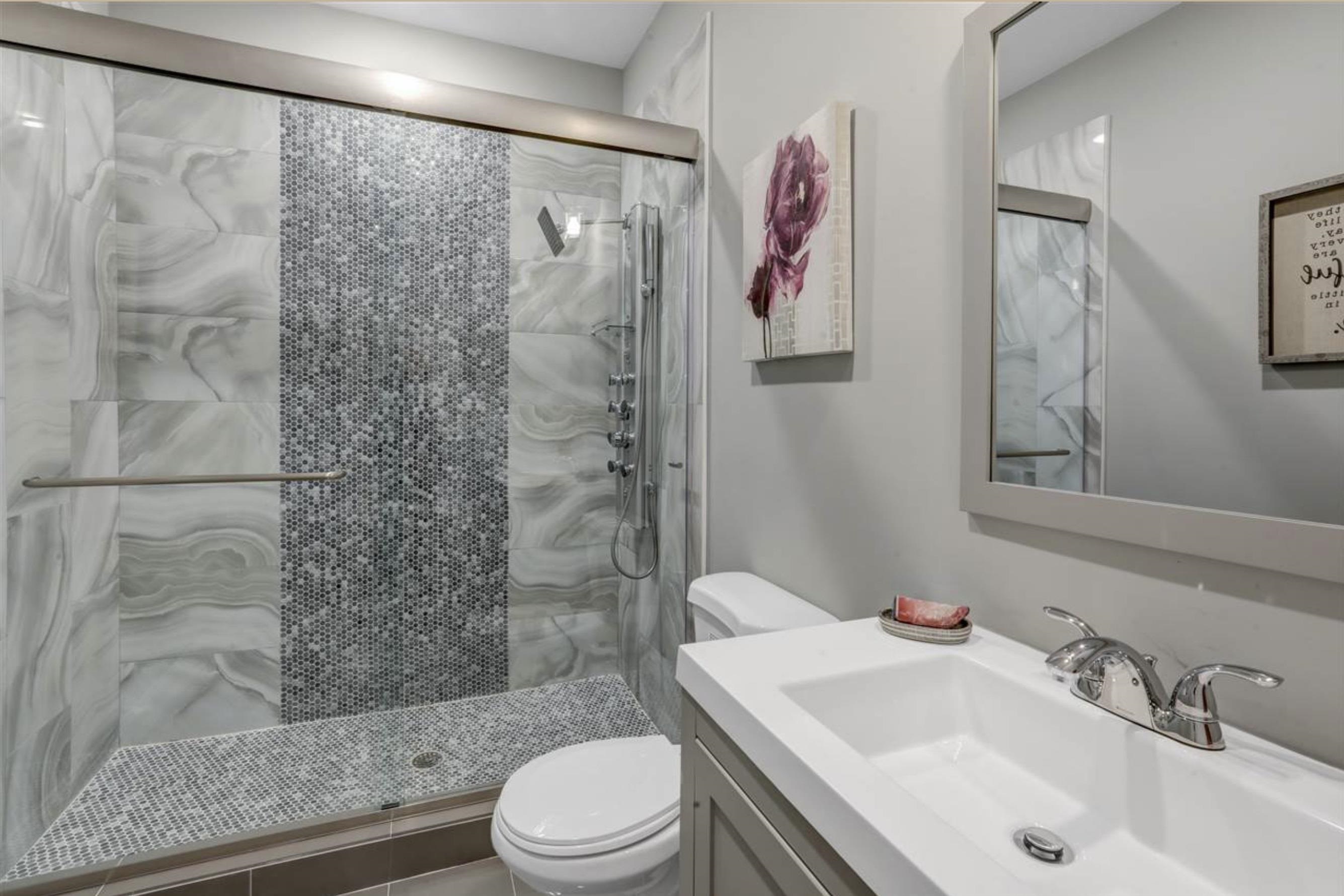 32 LIBERTY AVE Unit: 1