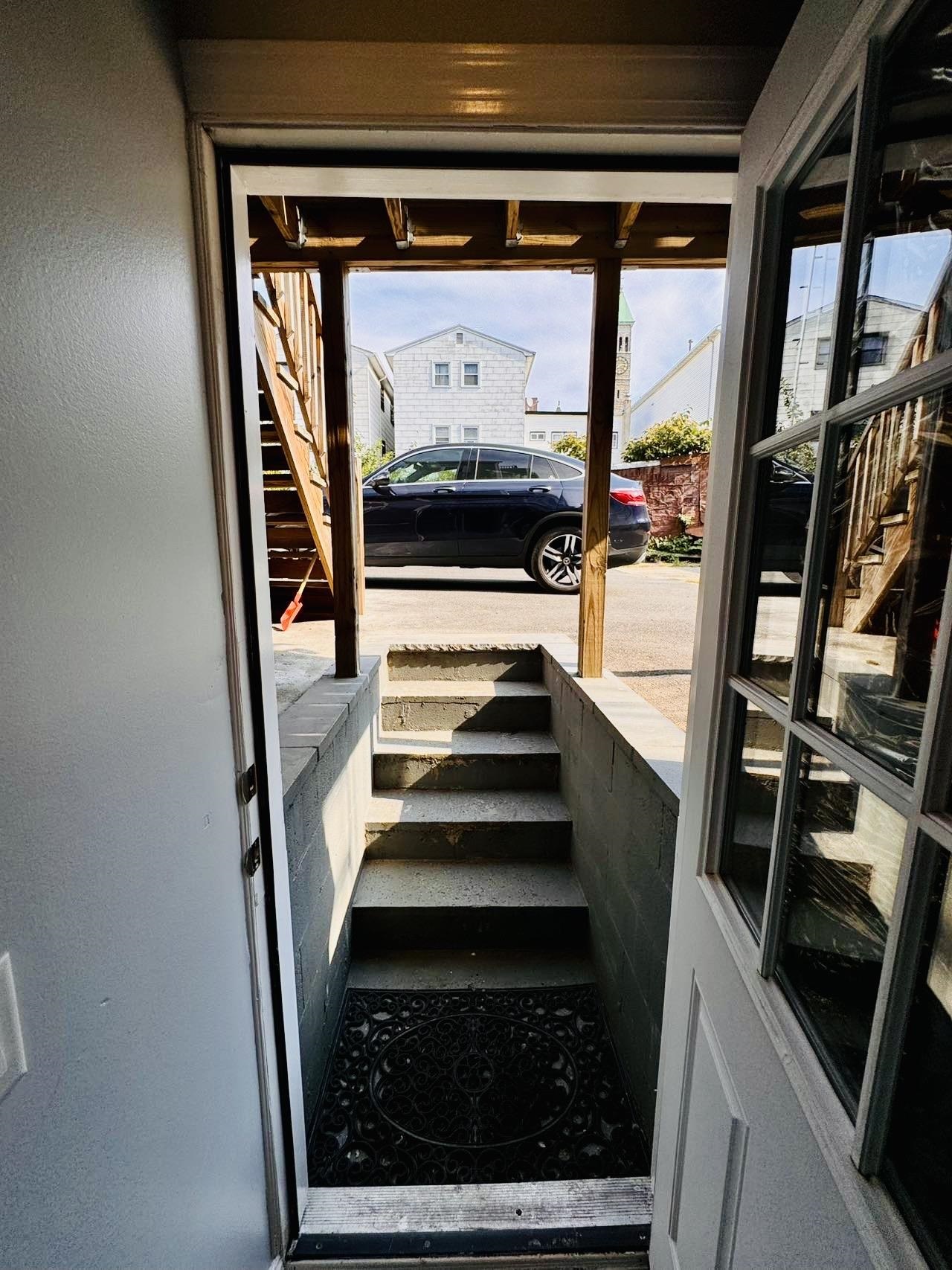 32 LIBERTY AVE Unit: 1