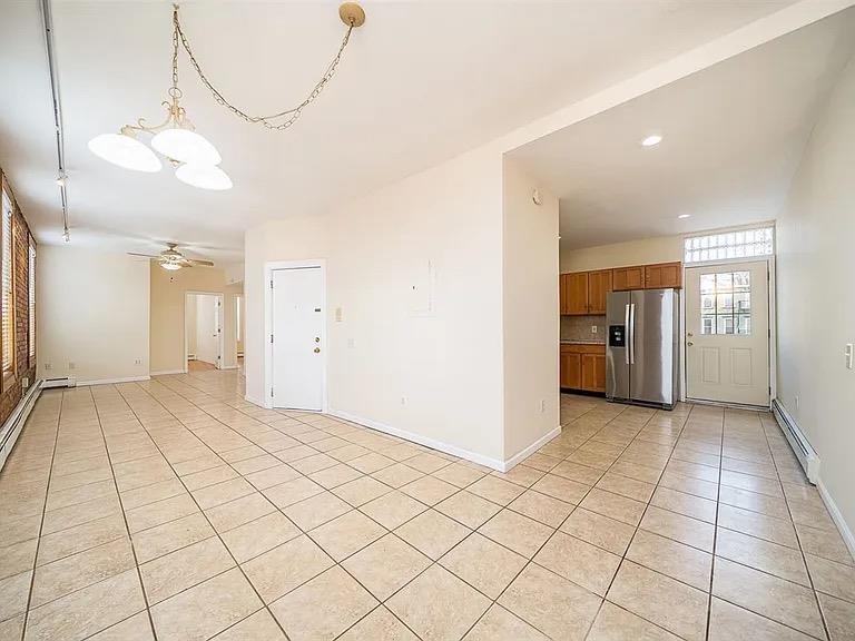 38 SHERMAN AVE Unit: 1