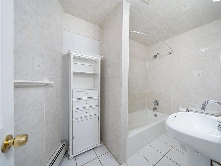 38 SHERMAN AVE Unit: 1