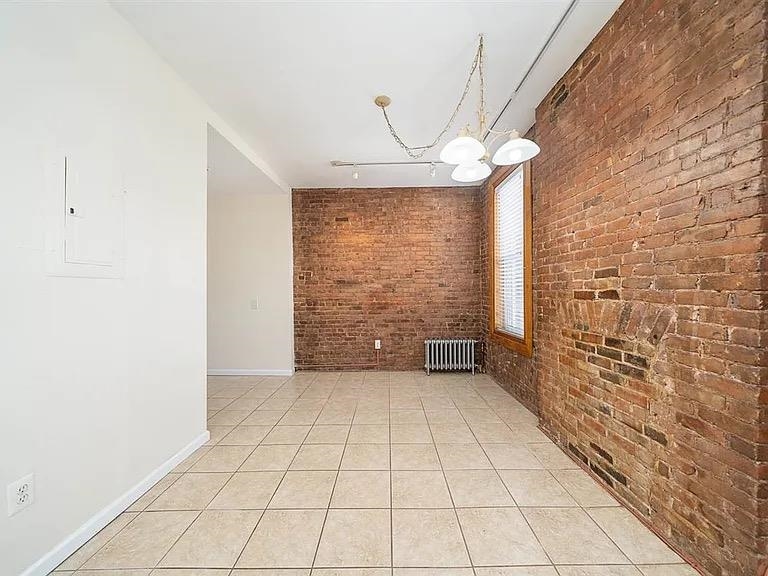 38 SHERMAN AVE Unit: 1