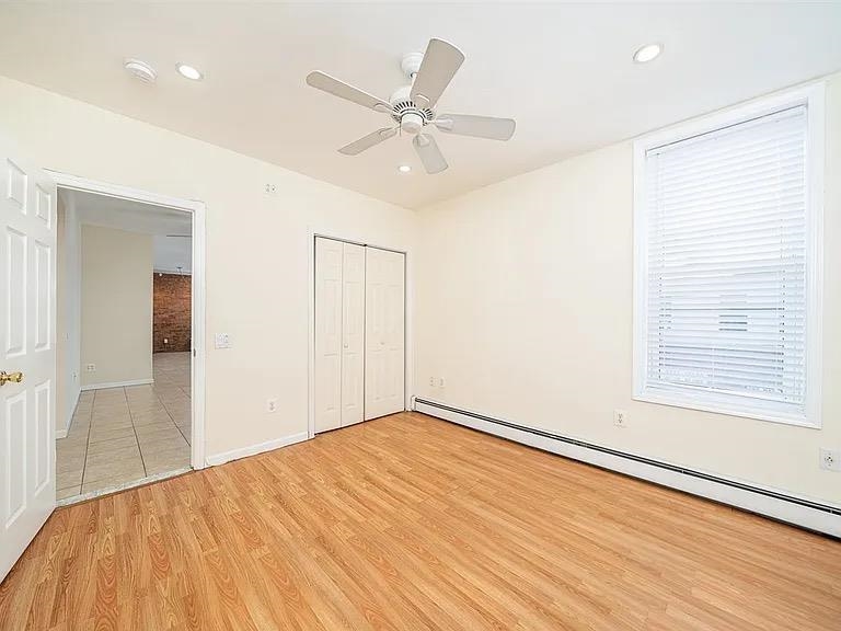 38 SHERMAN AVE Unit: 1