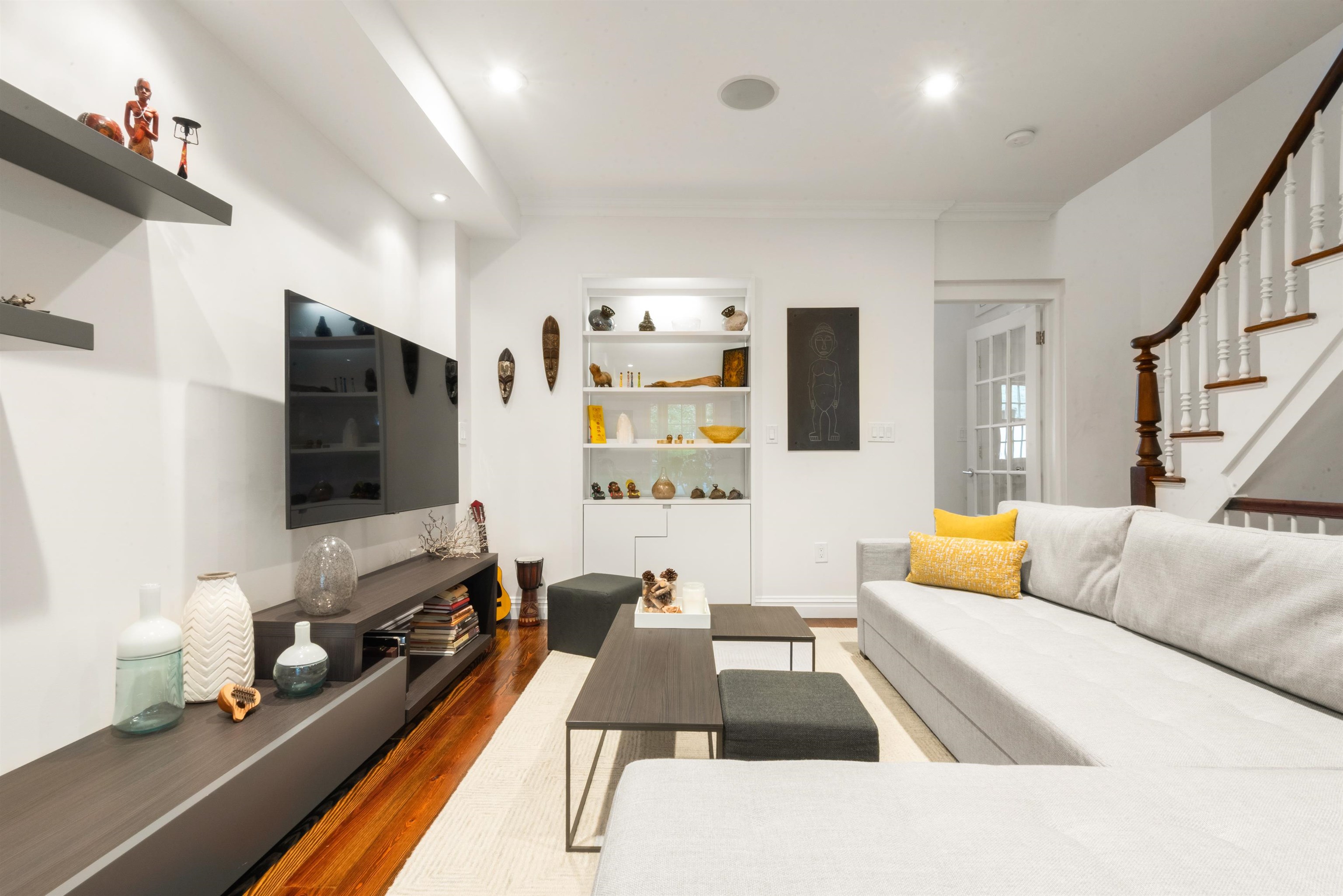 227 5TH ST