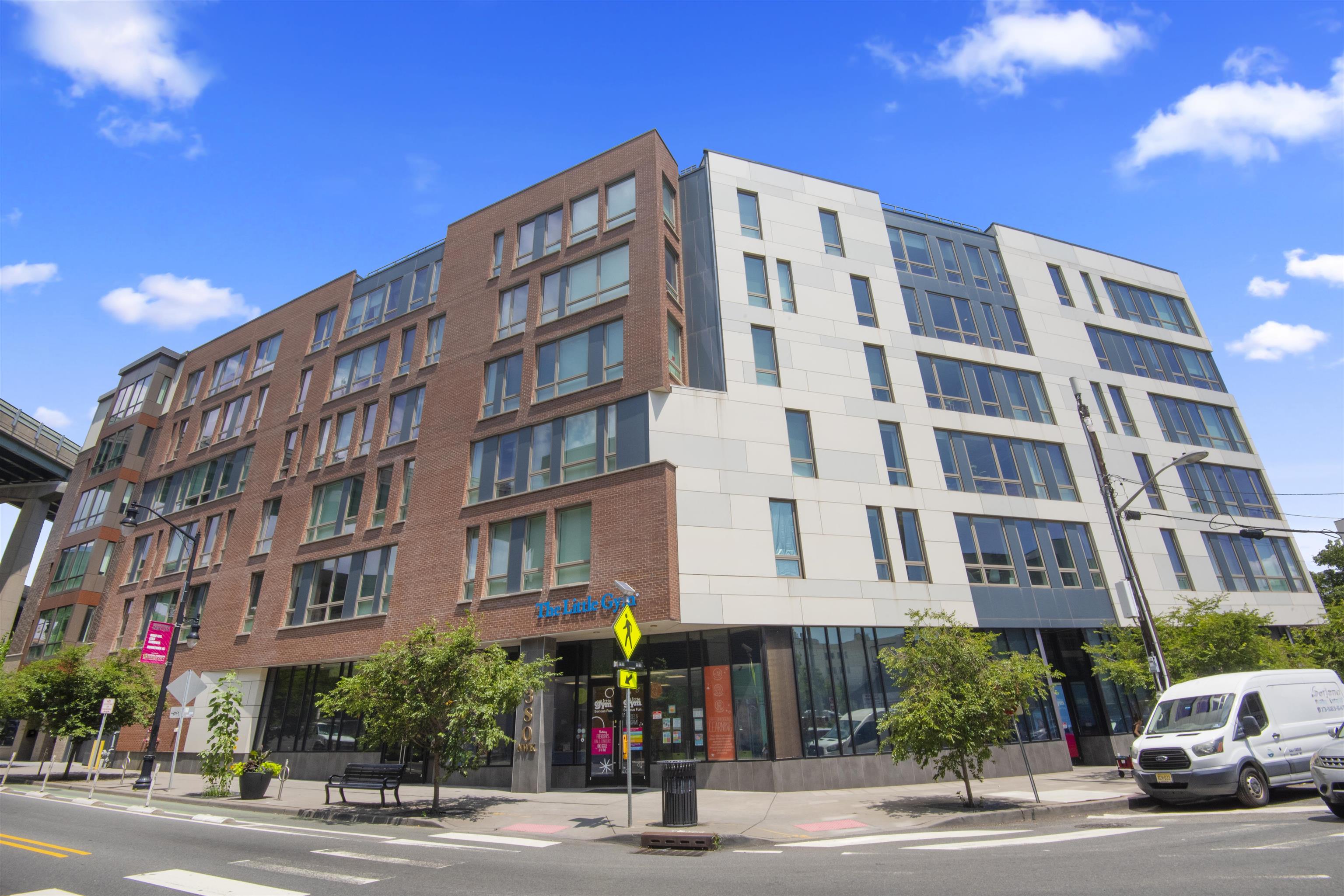 380 NEWARK AVE Unit: 504