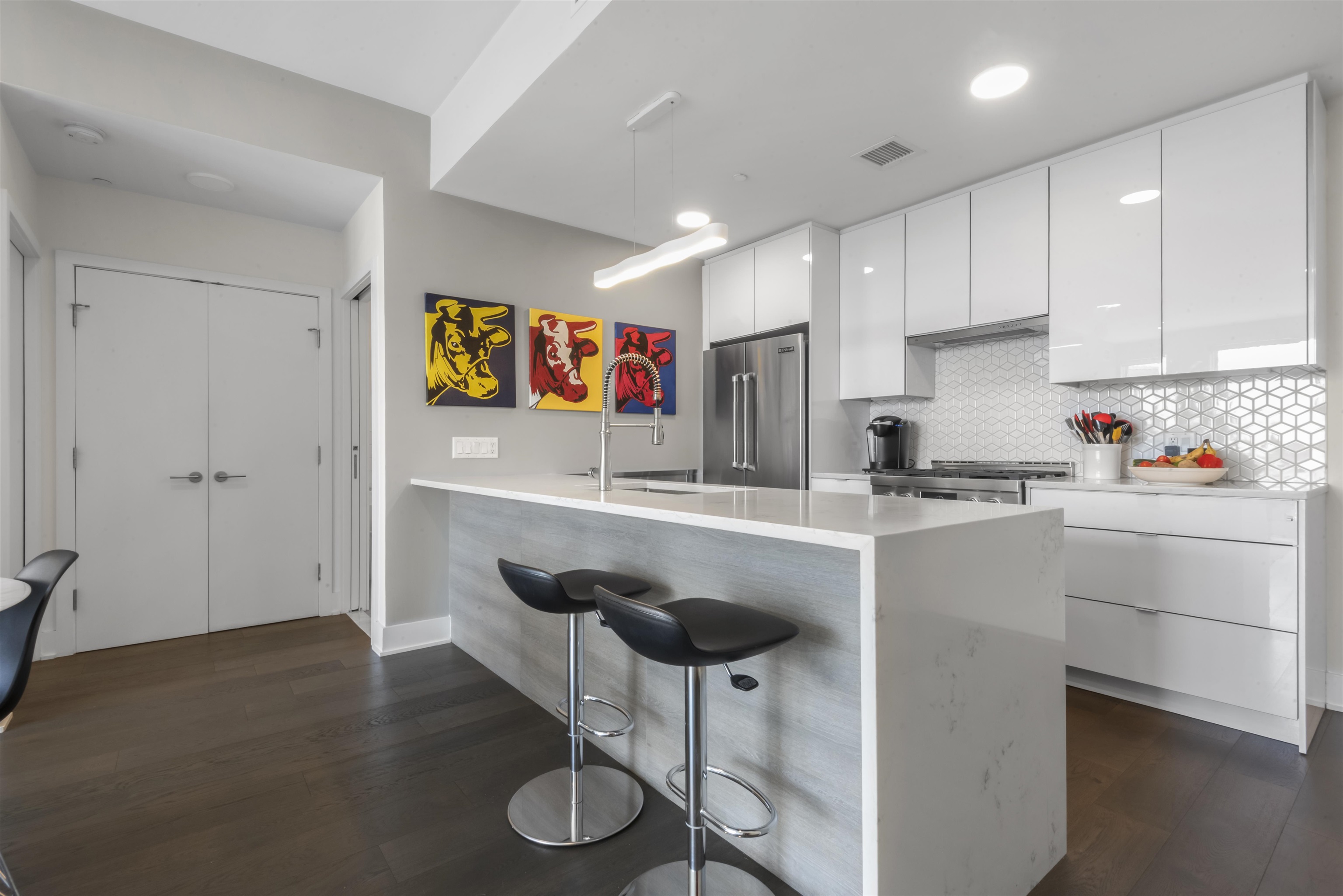 380 NEWARK AVE Unit: 504