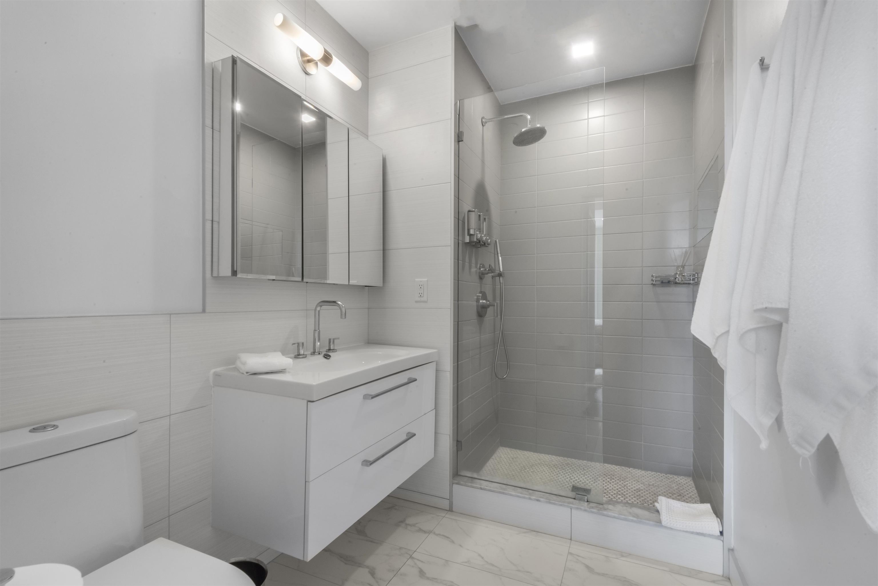 380 NEWARK AVE Unit: 504