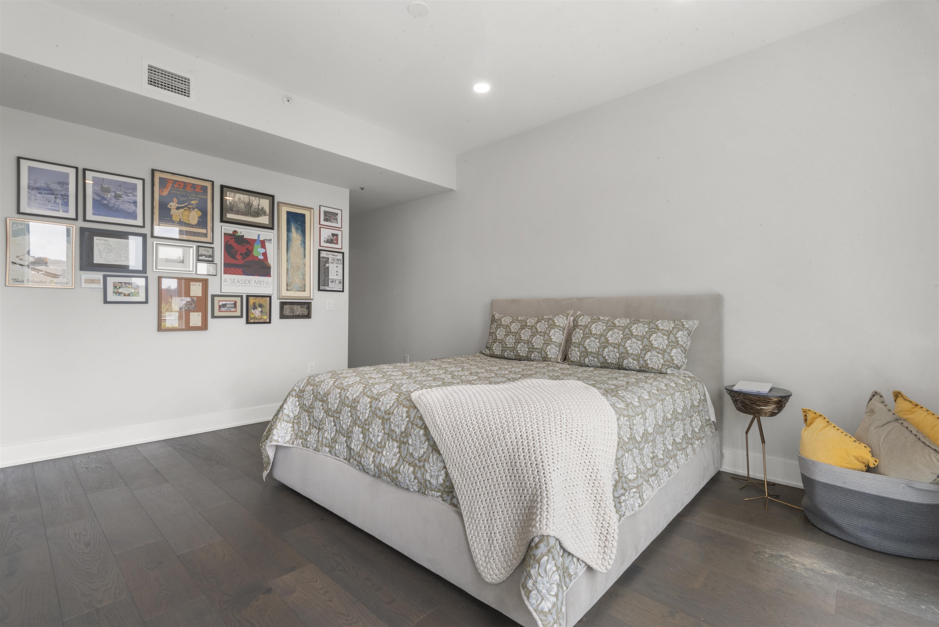 380 NEWARK AVE Unit: 504