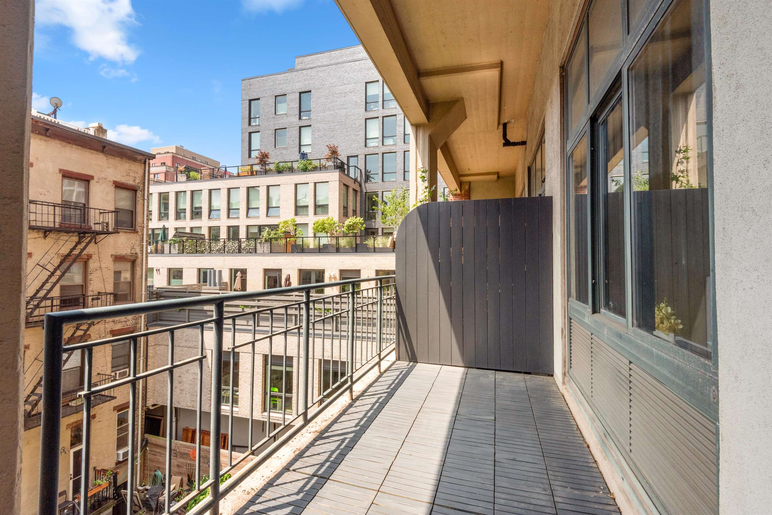 205 10TH ST Unit: 3F