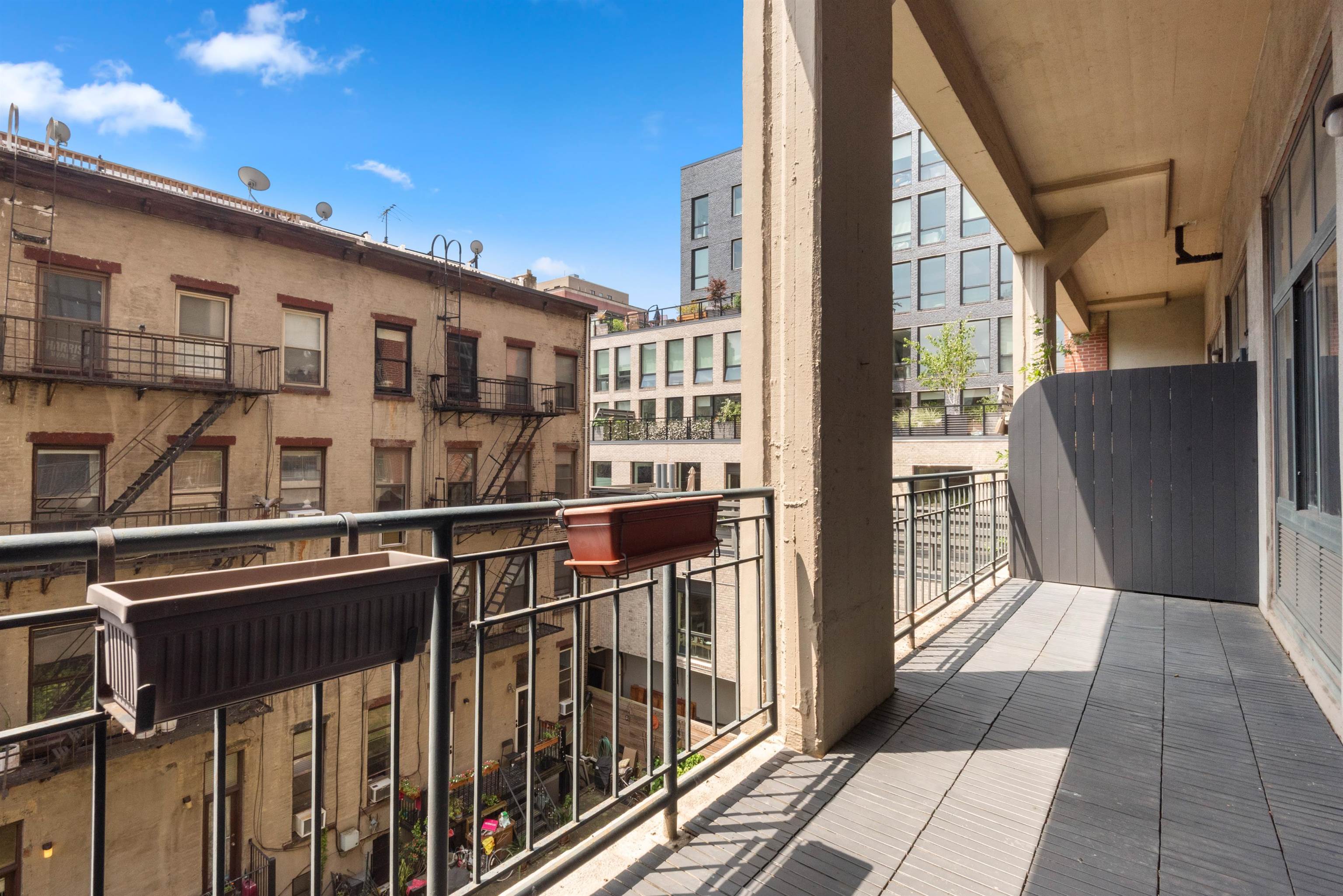 205 10TH ST Unit: 3F