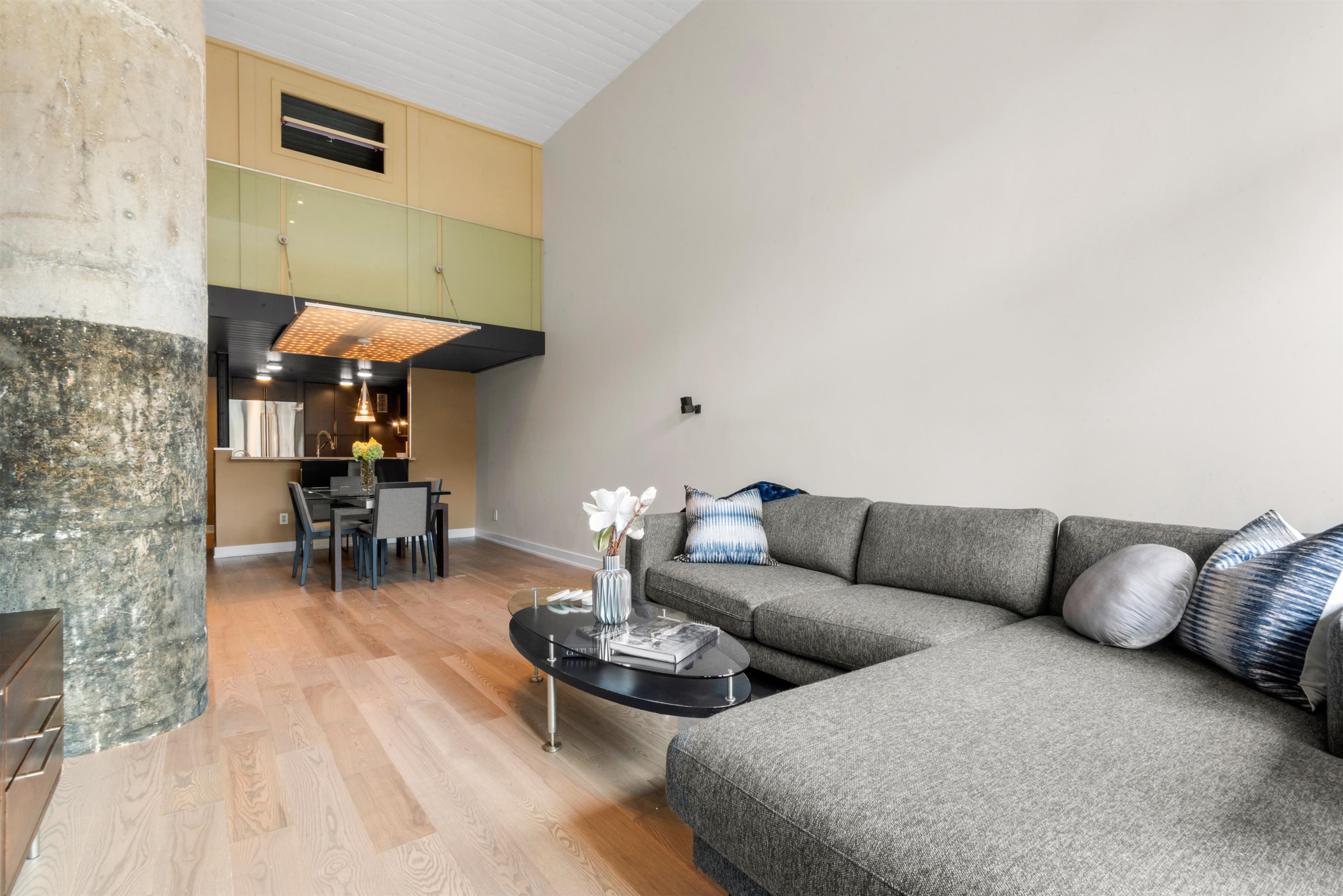 205 10TH ST Unit: 3F