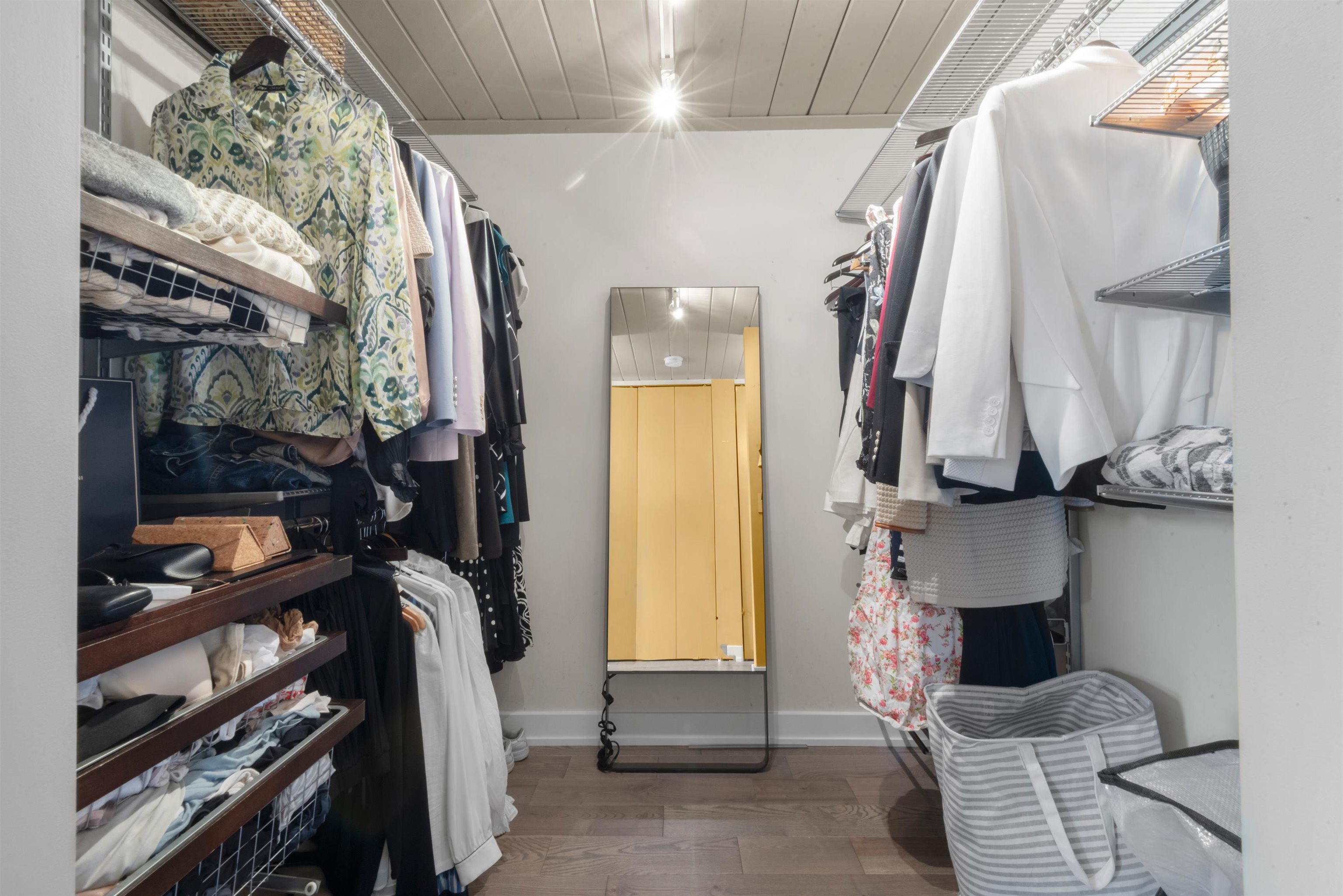 205 10TH ST Unit: 3F