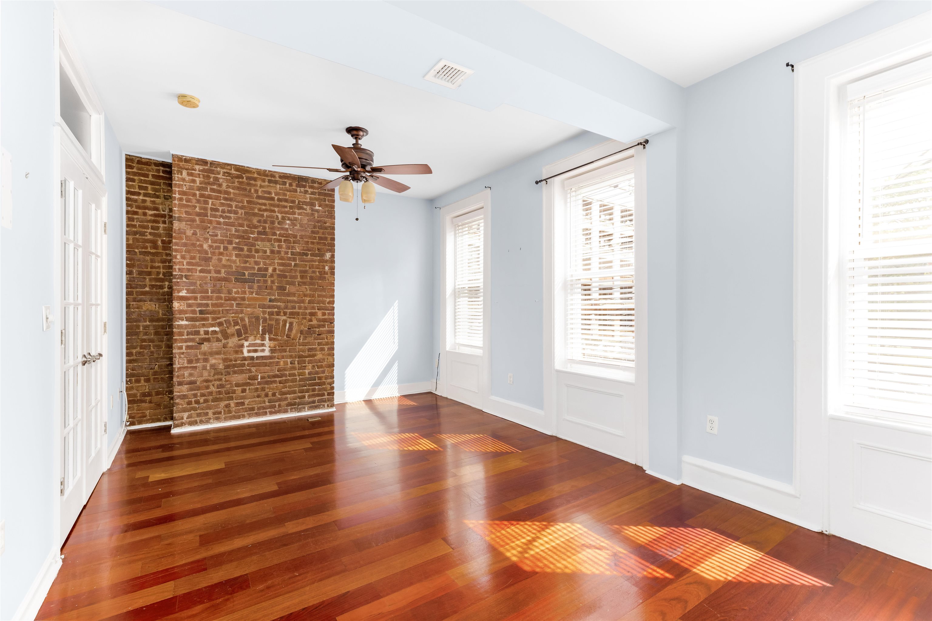 228 JEFFERSON ST Unit: 2 (R)