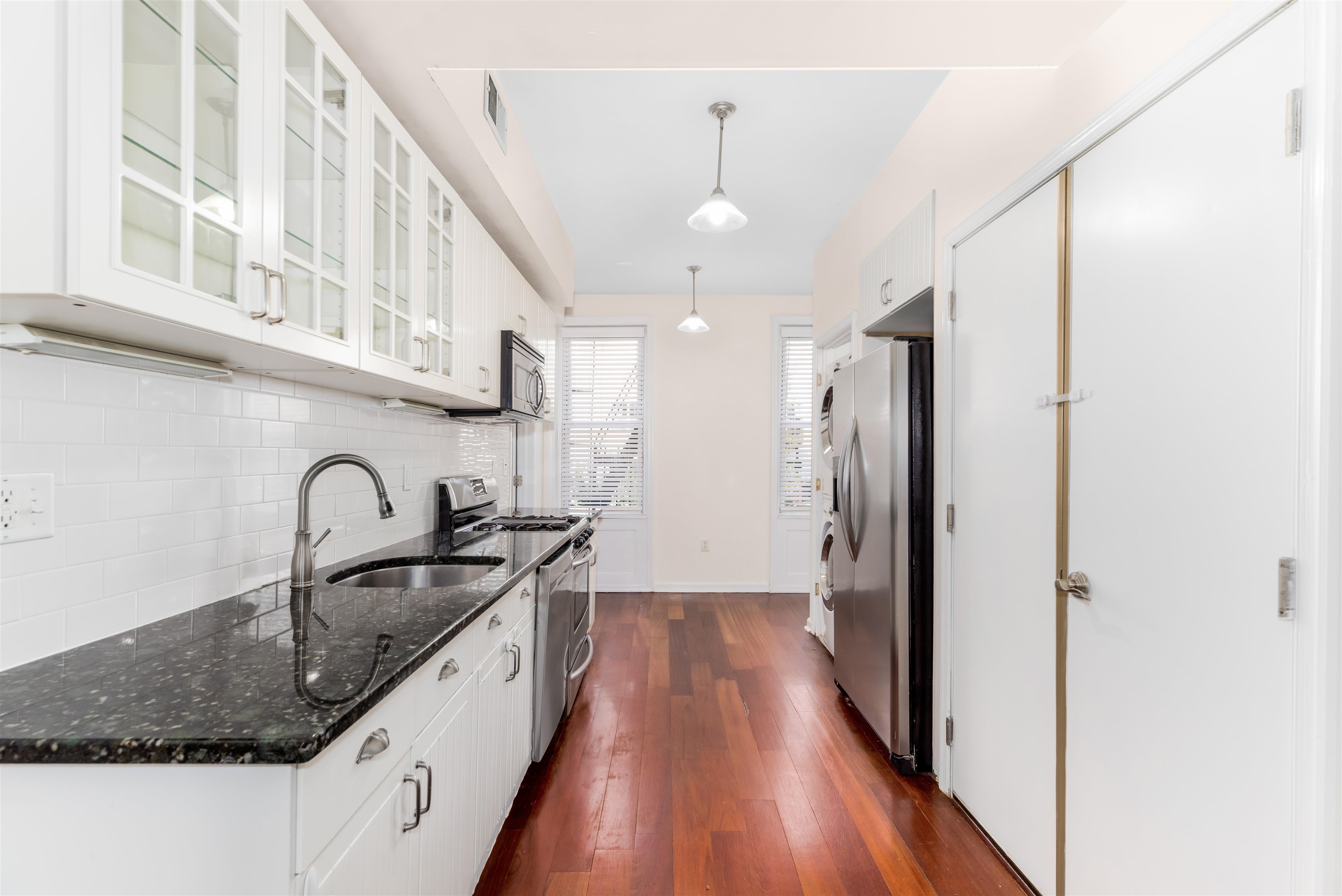 228 JEFFERSON ST Unit: 2 (R)