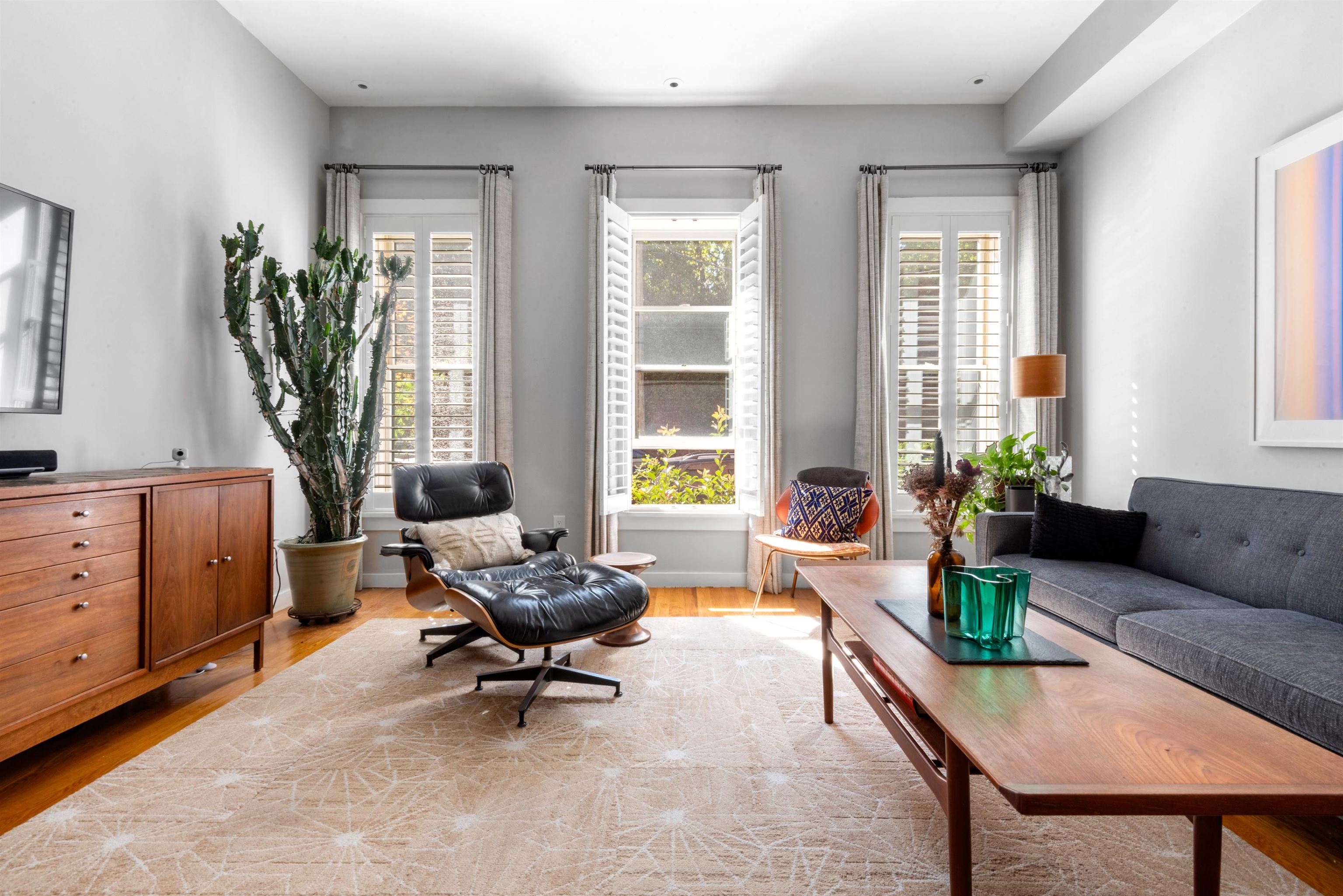 272 6TH ST Unit: 1