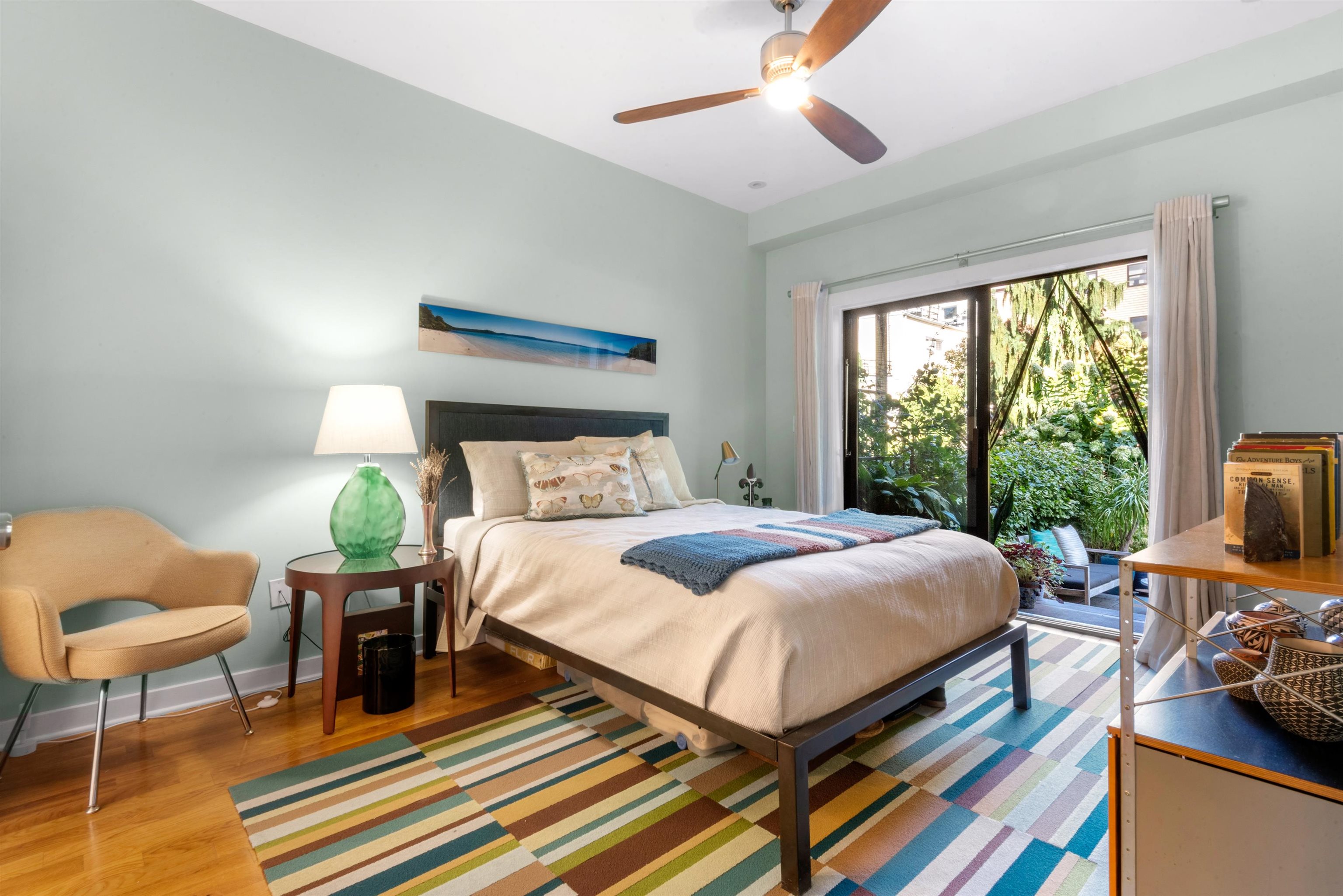 272 6TH ST Unit: 1