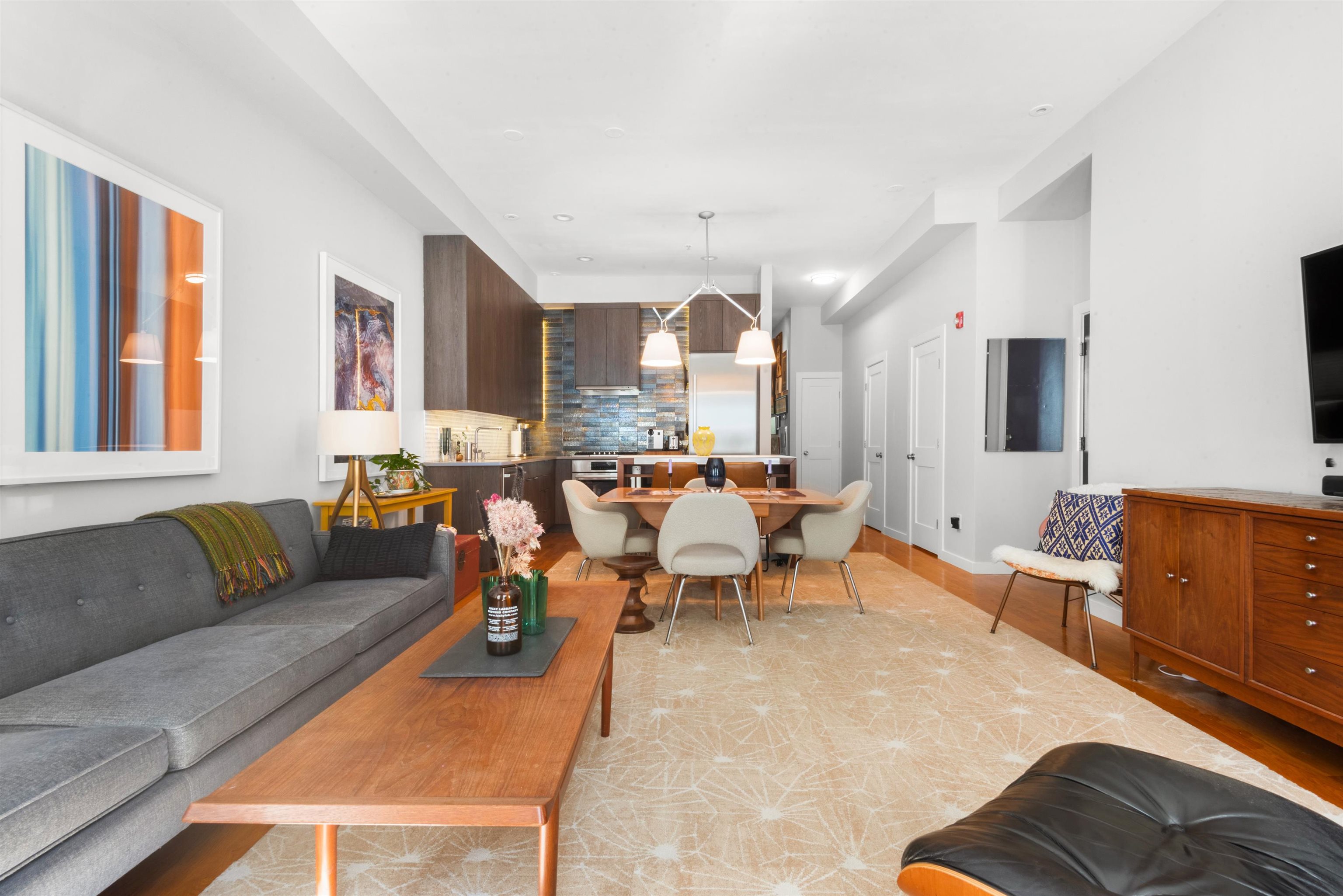 272 6TH ST Unit: 1