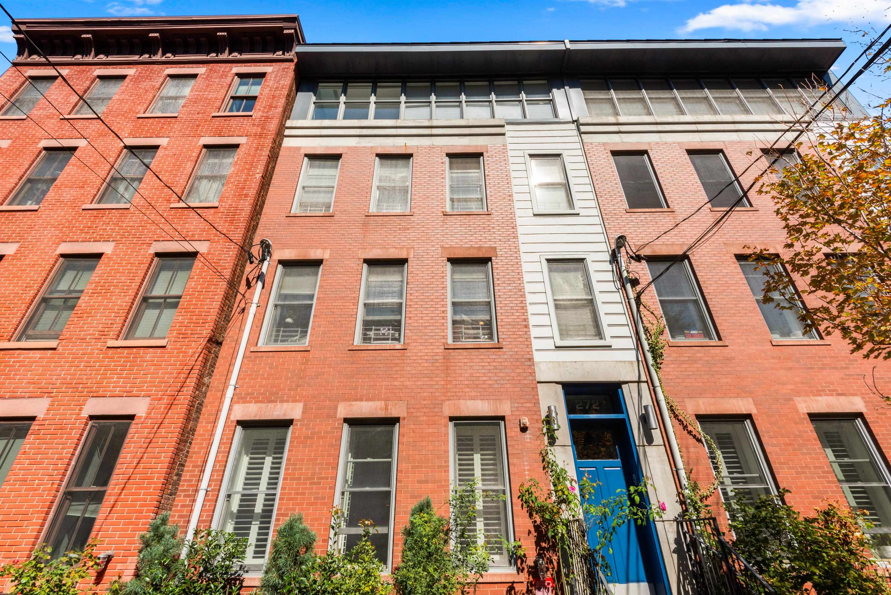 272 6TH ST Unit: 1