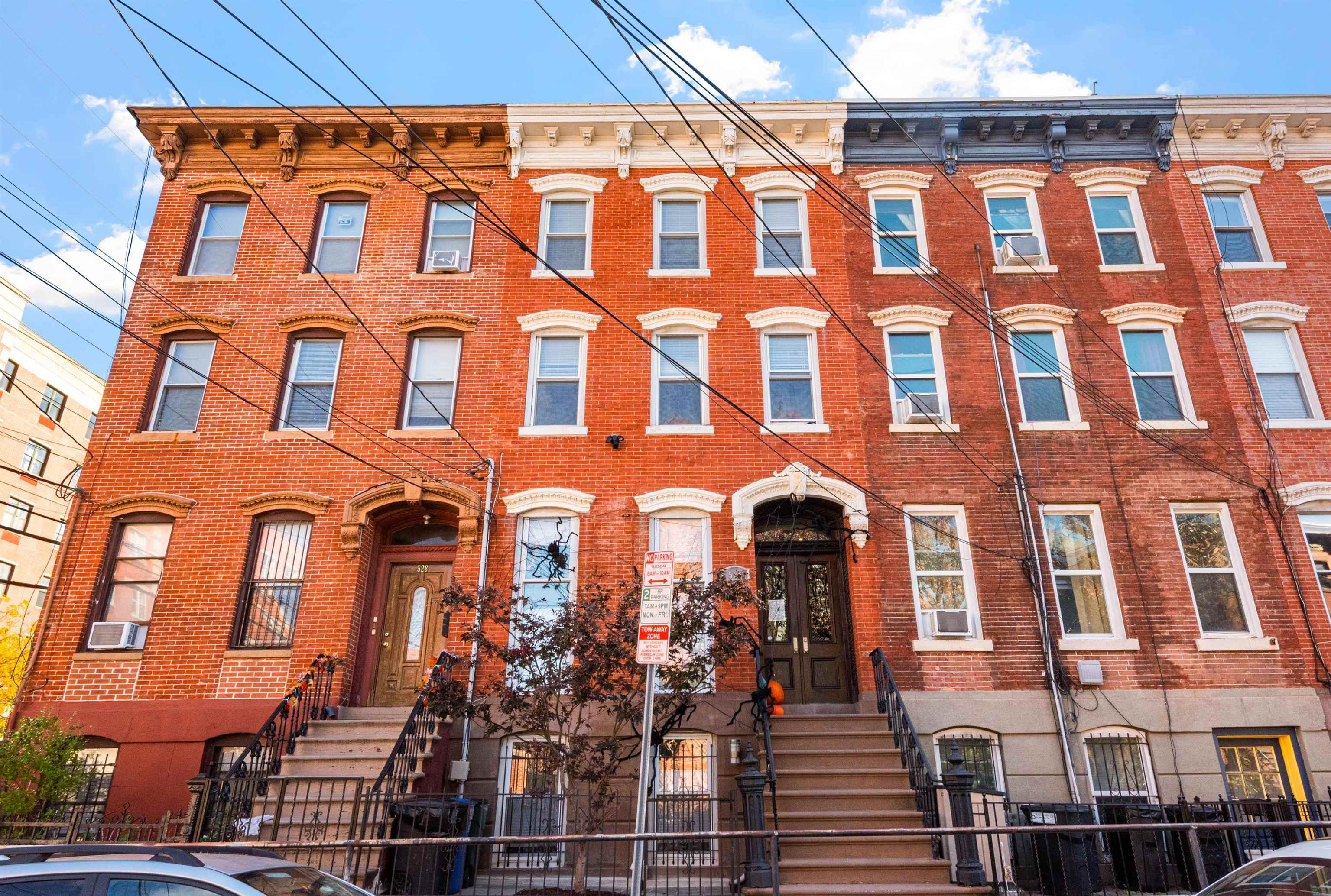 526 MANILA AVE Unit: 2