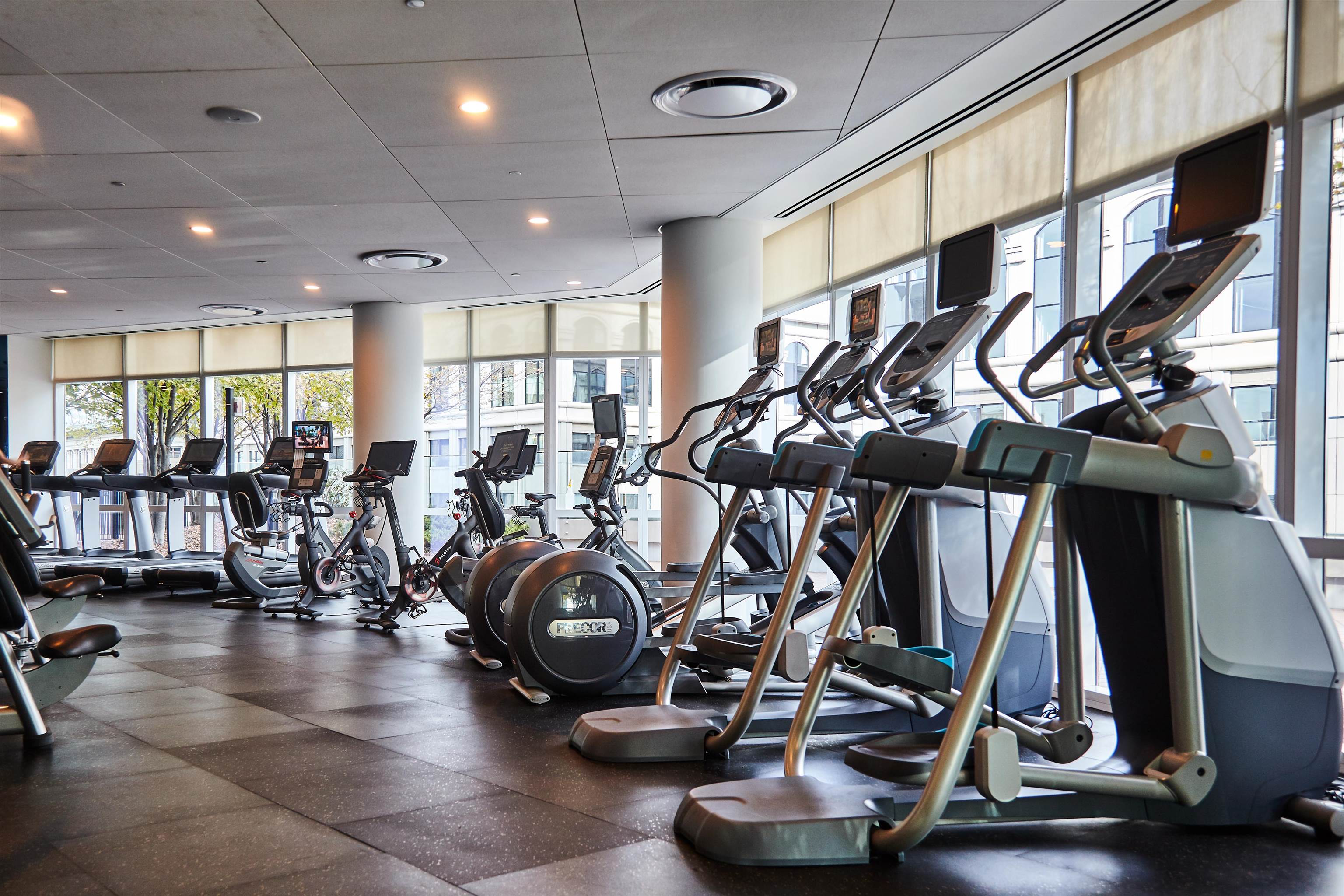 77 HUDSON ST Unit: PH 4806