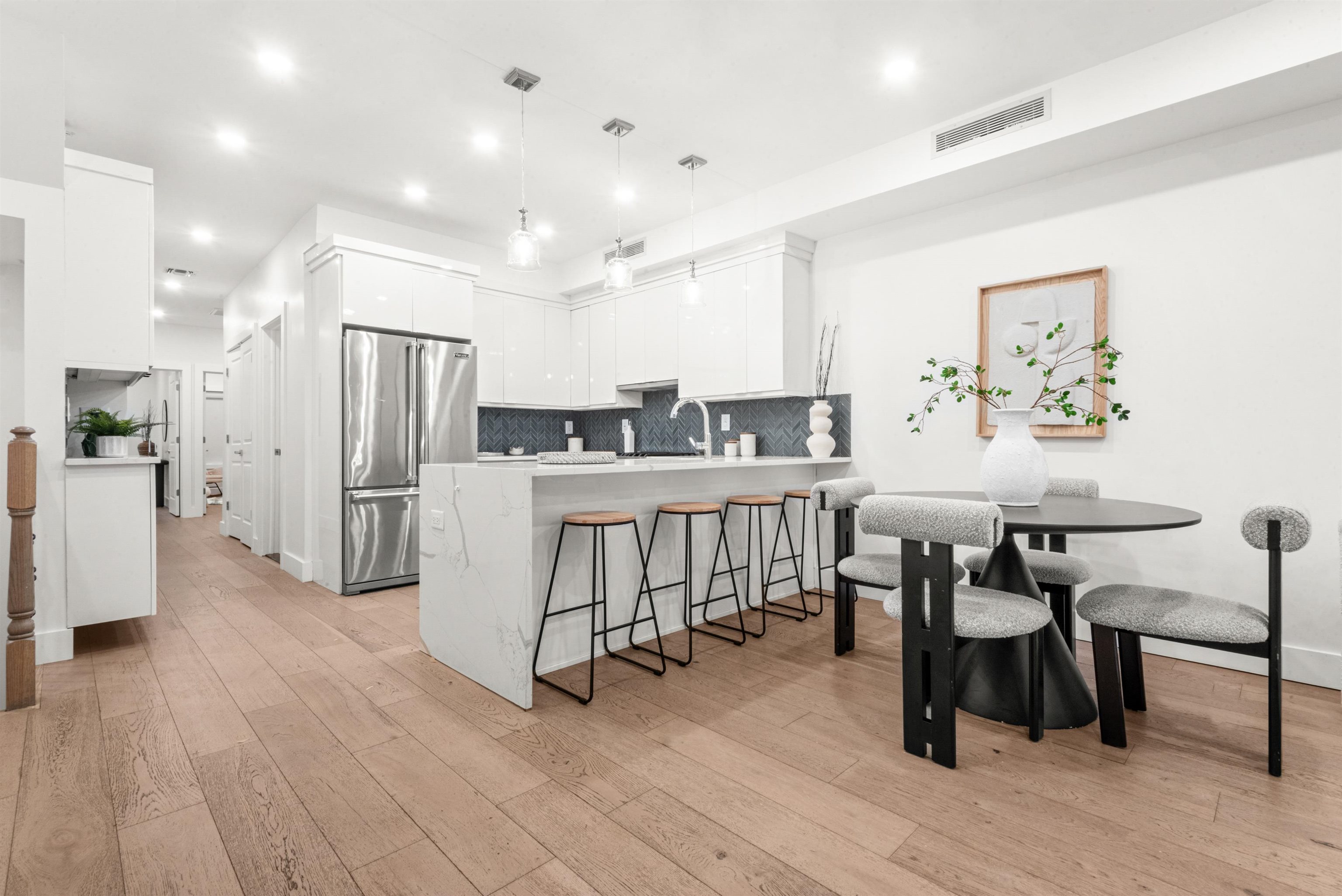 223 MONTGOMERY ST Unit: 1