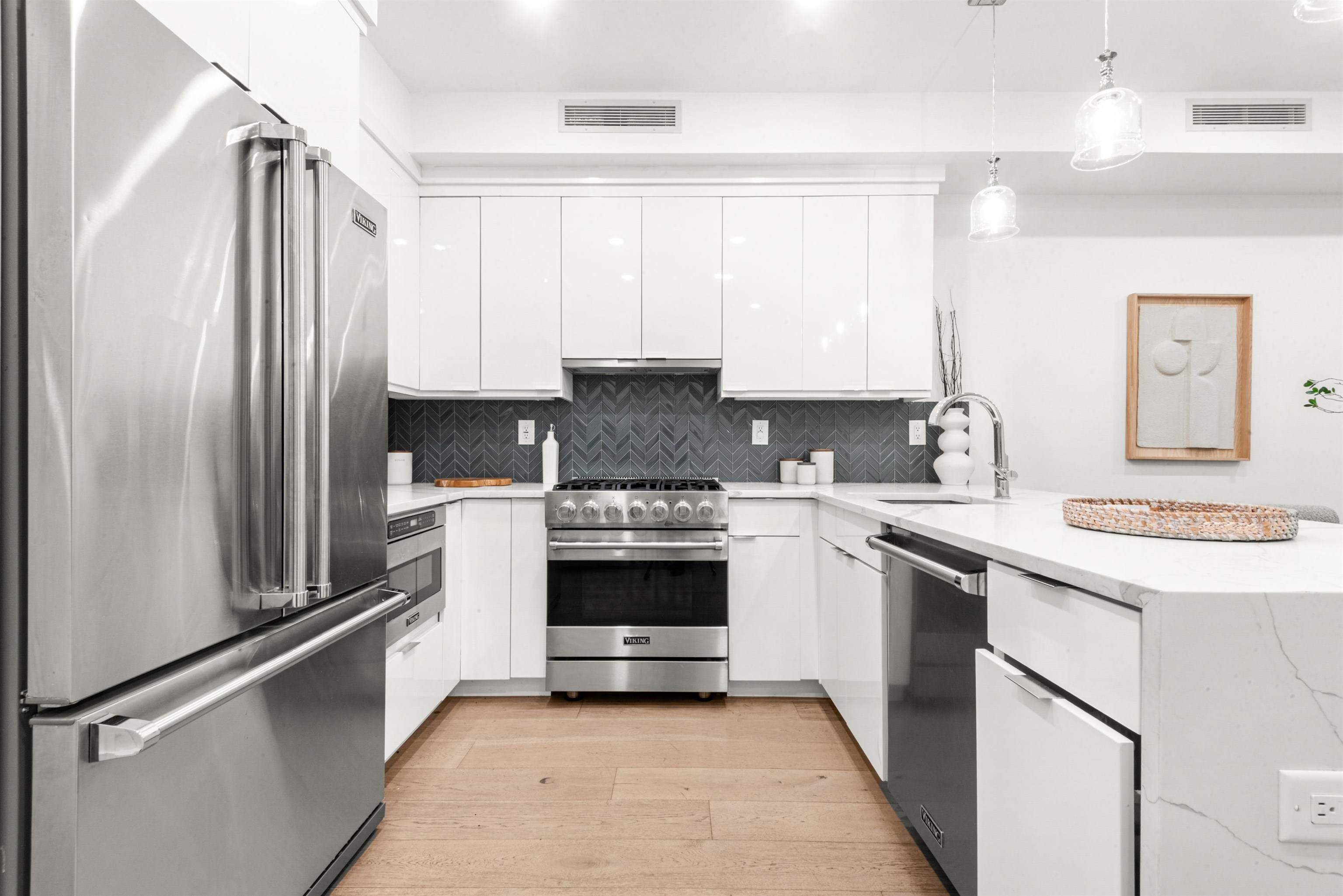 223 MONTGOMERY ST Unit: 1