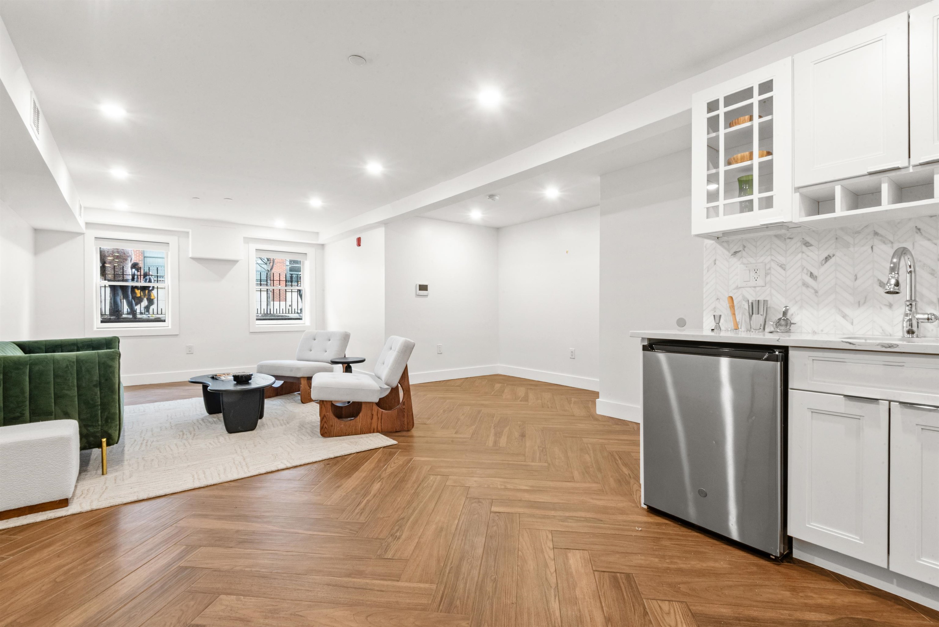 223 MONTGOMERY ST Unit: 1