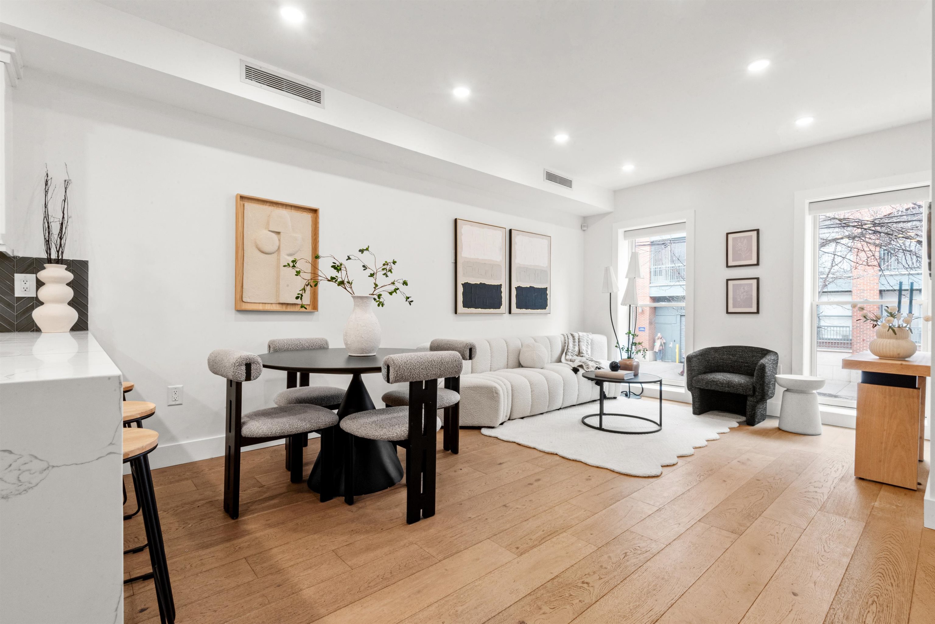 223 MONTGOMERY ST Unit: 1