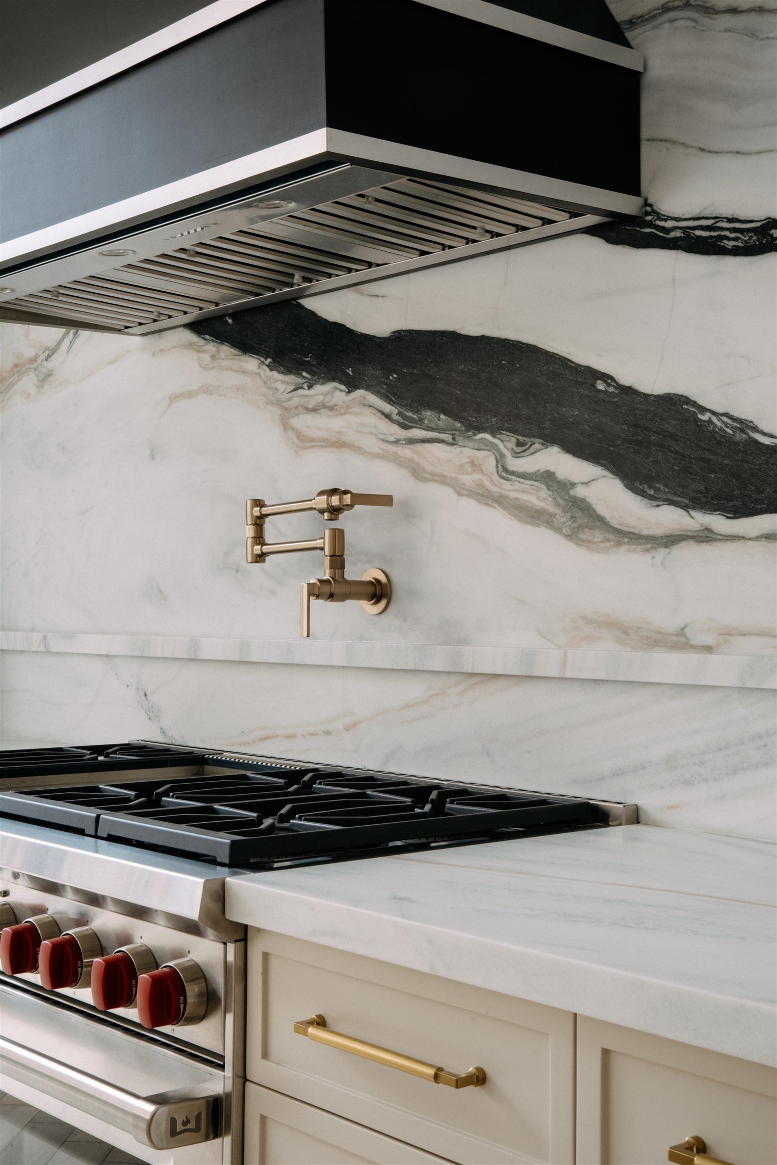 219-221 WARREN ST Unit: 1