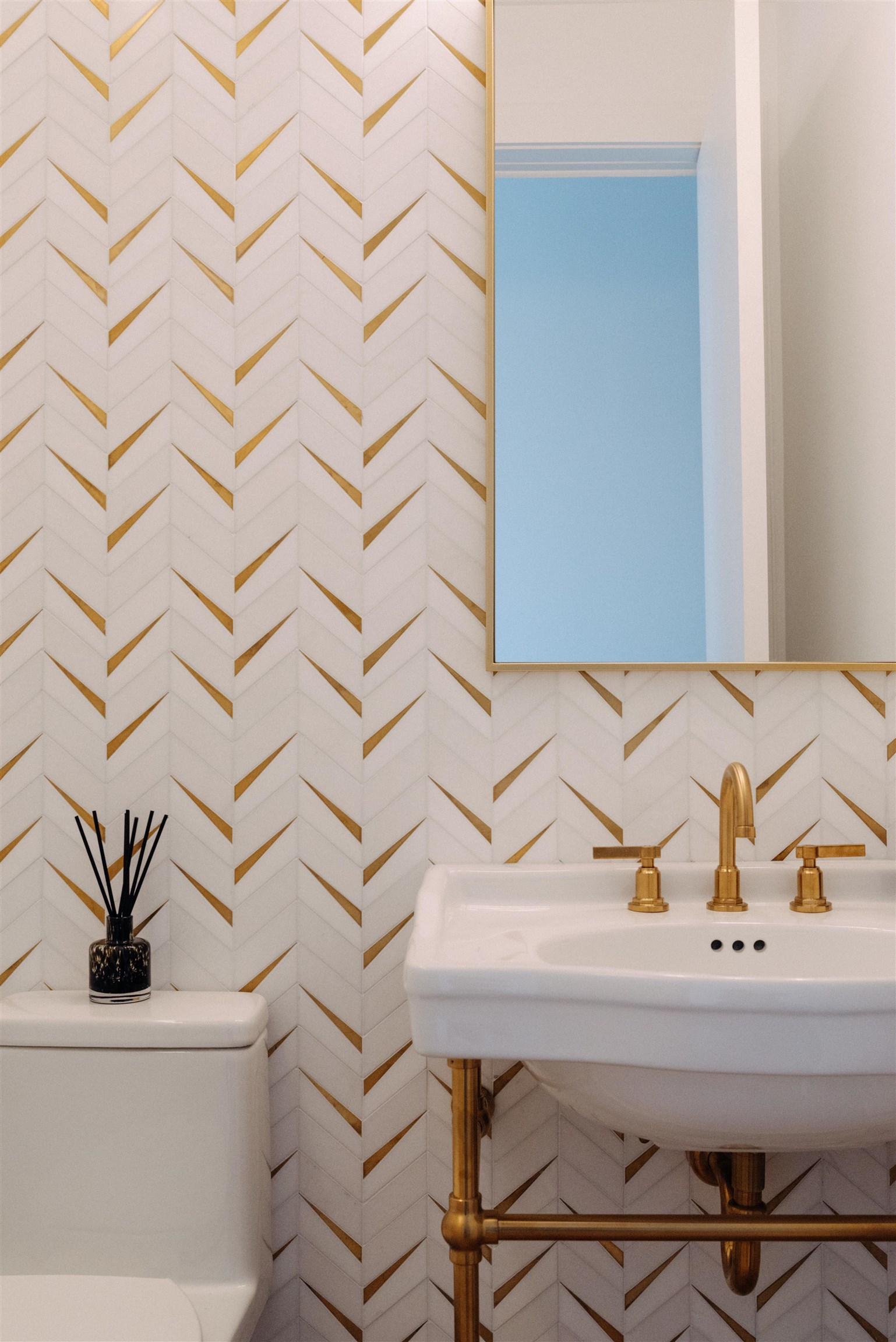 219-221 WARREN ST Unit: 1