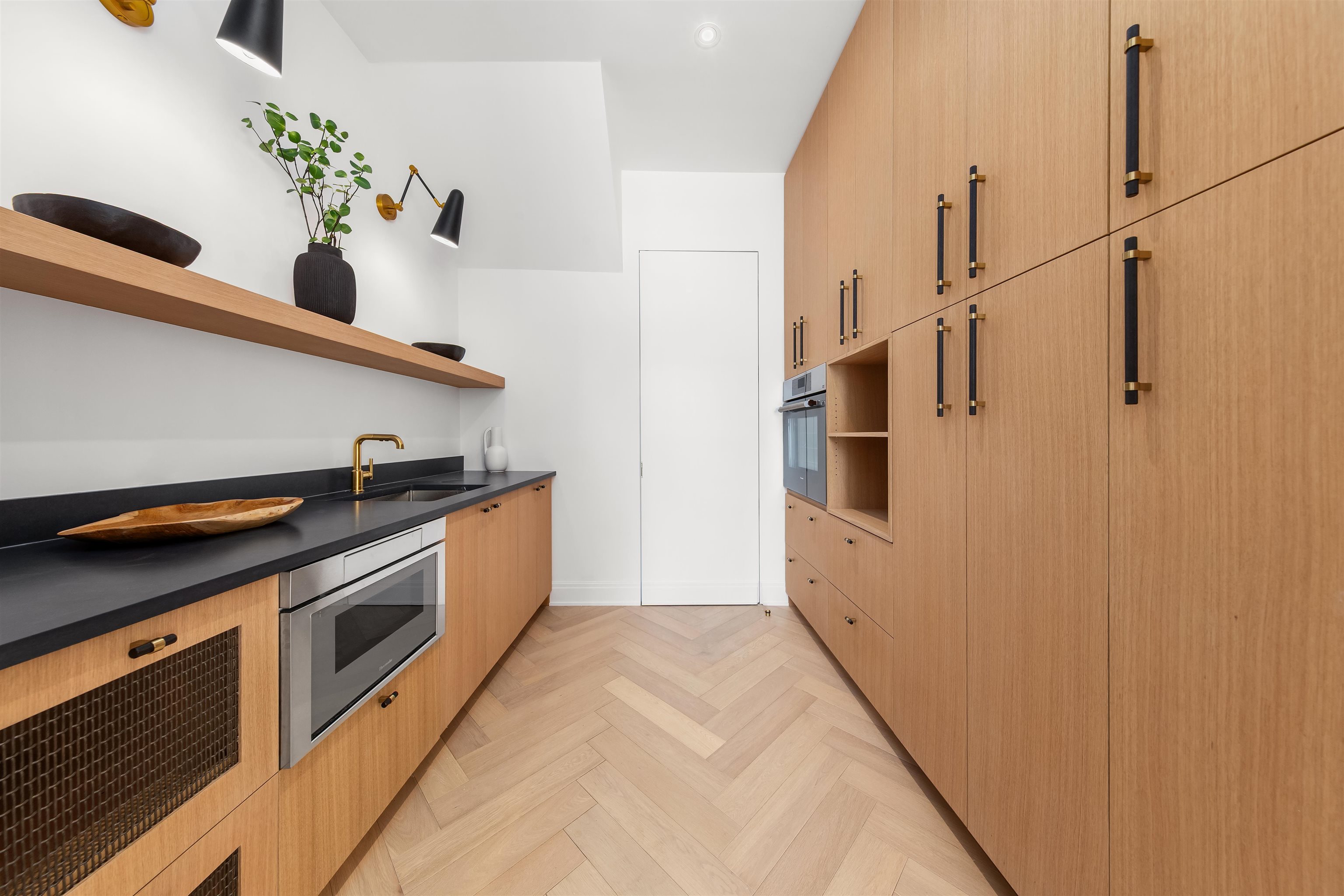 219-221 WARREN ST Unit: 1