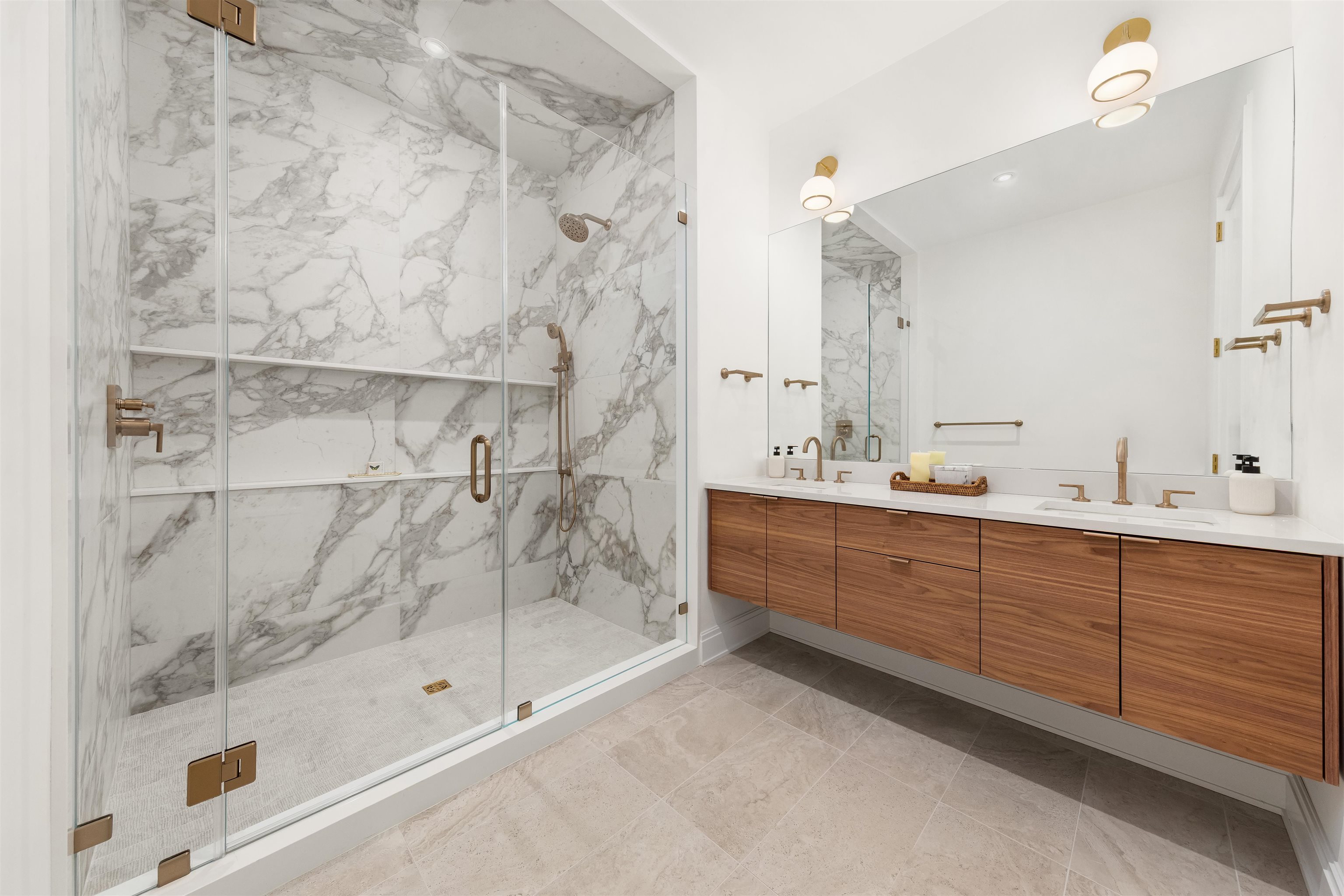 219-221 WARREN ST Unit: 1