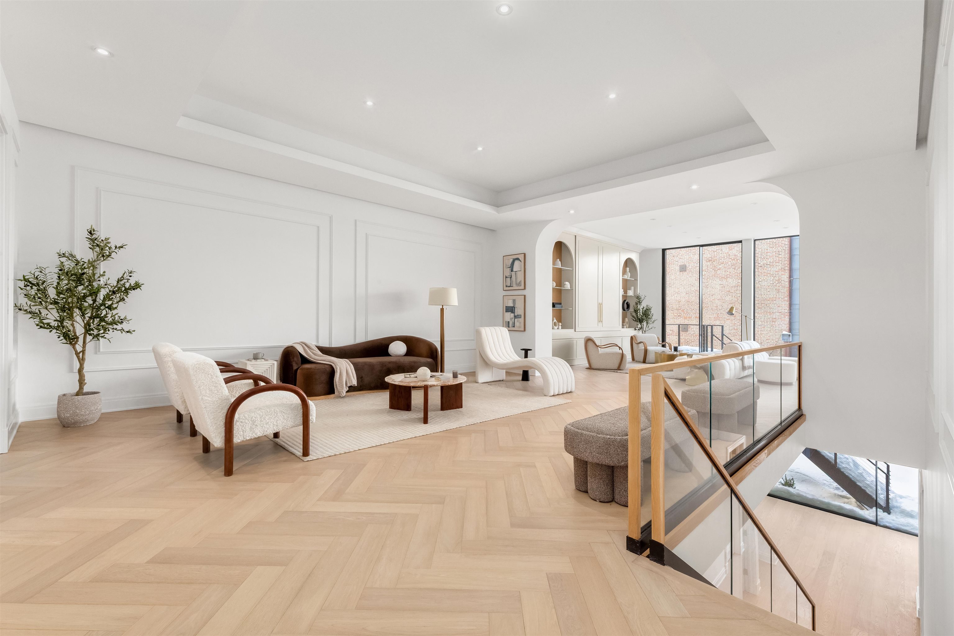 219-221 WARREN ST Unit: 1