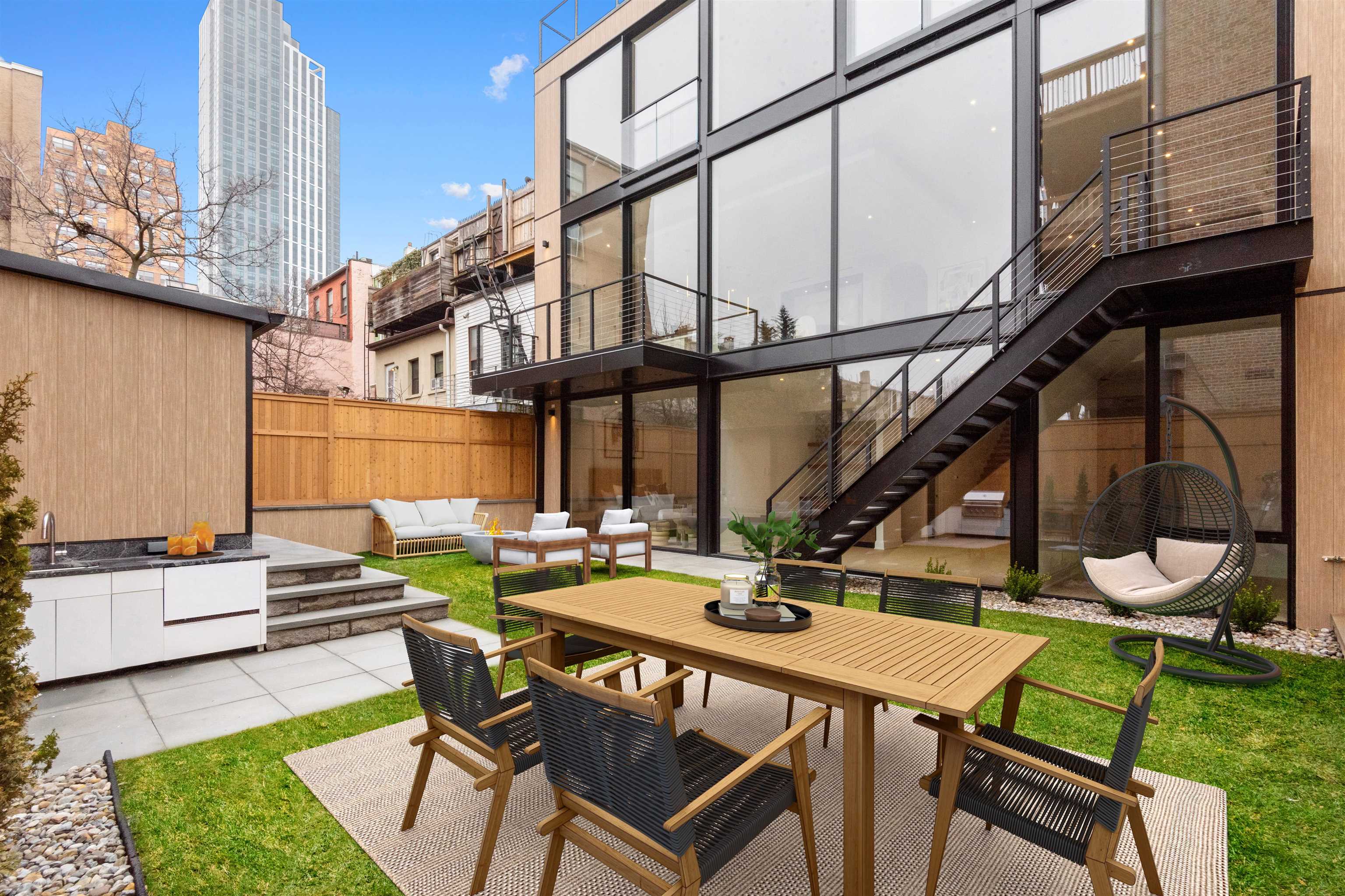 219-221 WARREN ST Unit: 1