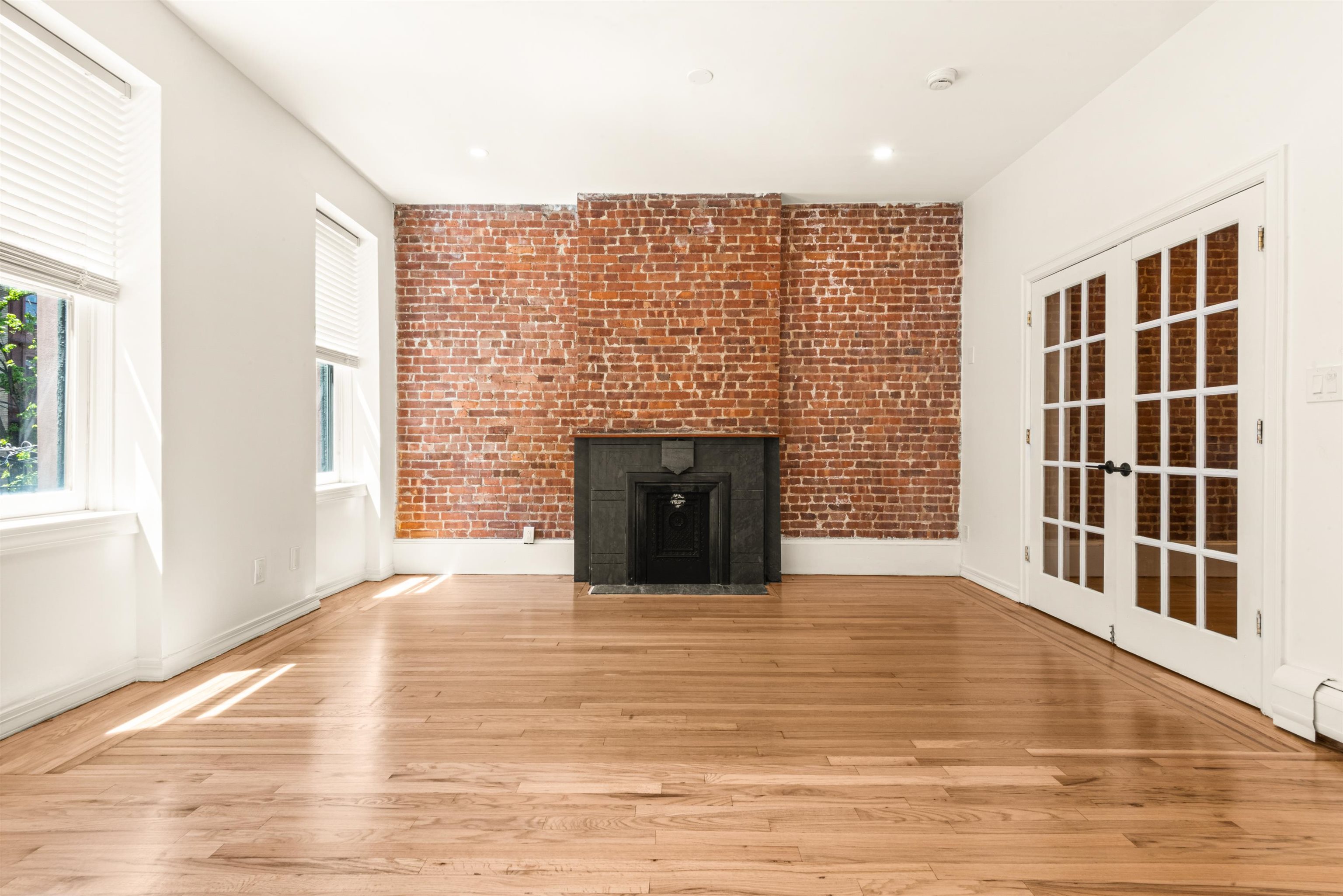 94 WAYNE ST Unit: 2