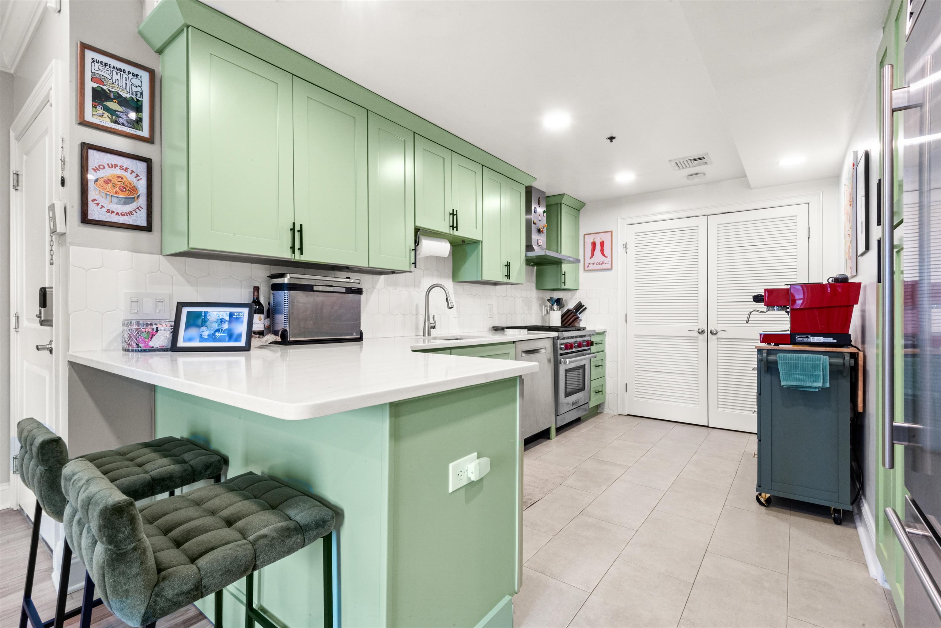 63 SUSSEX ST Unit: 8