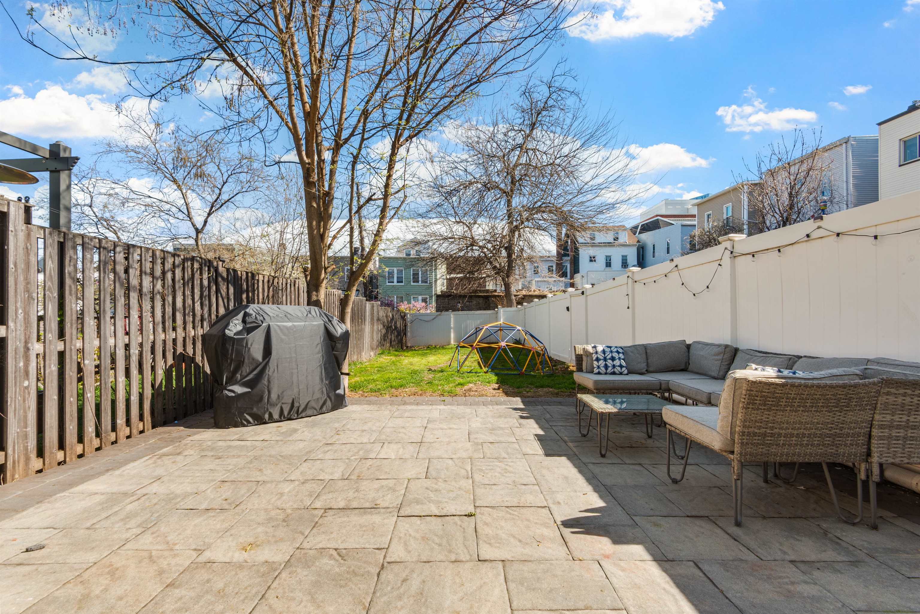 398 FAIRMOUNT AVE