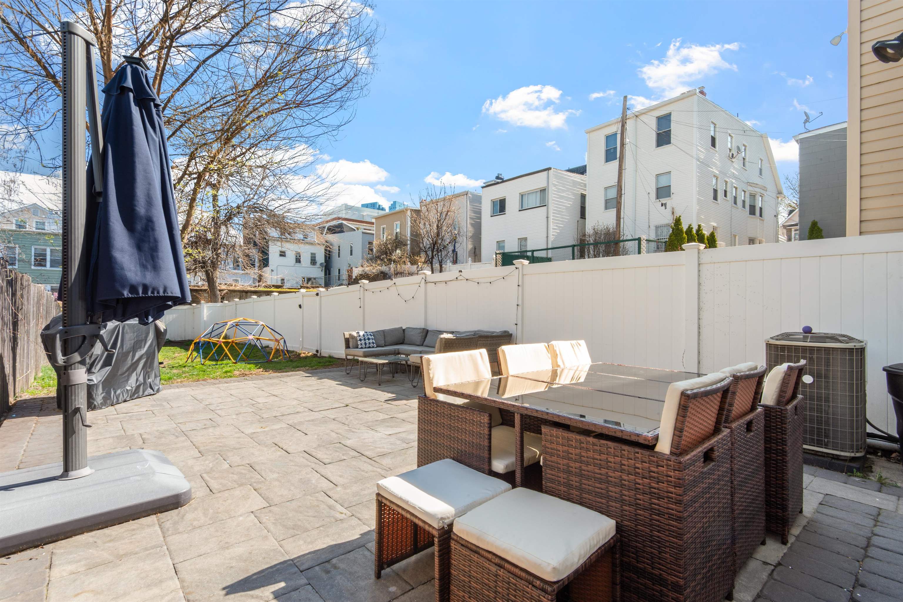 398 FAIRMOUNT AVE