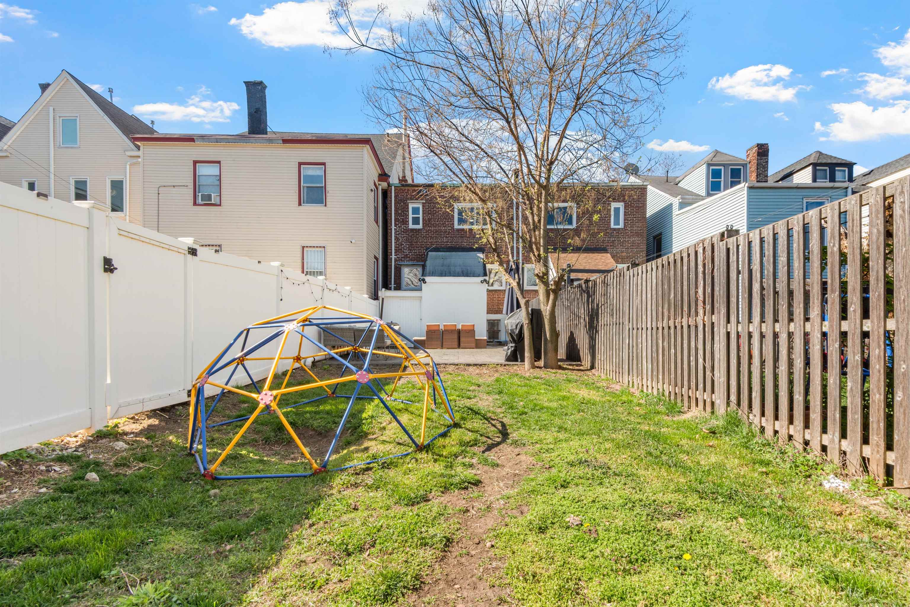 398 FAIRMOUNT AVE