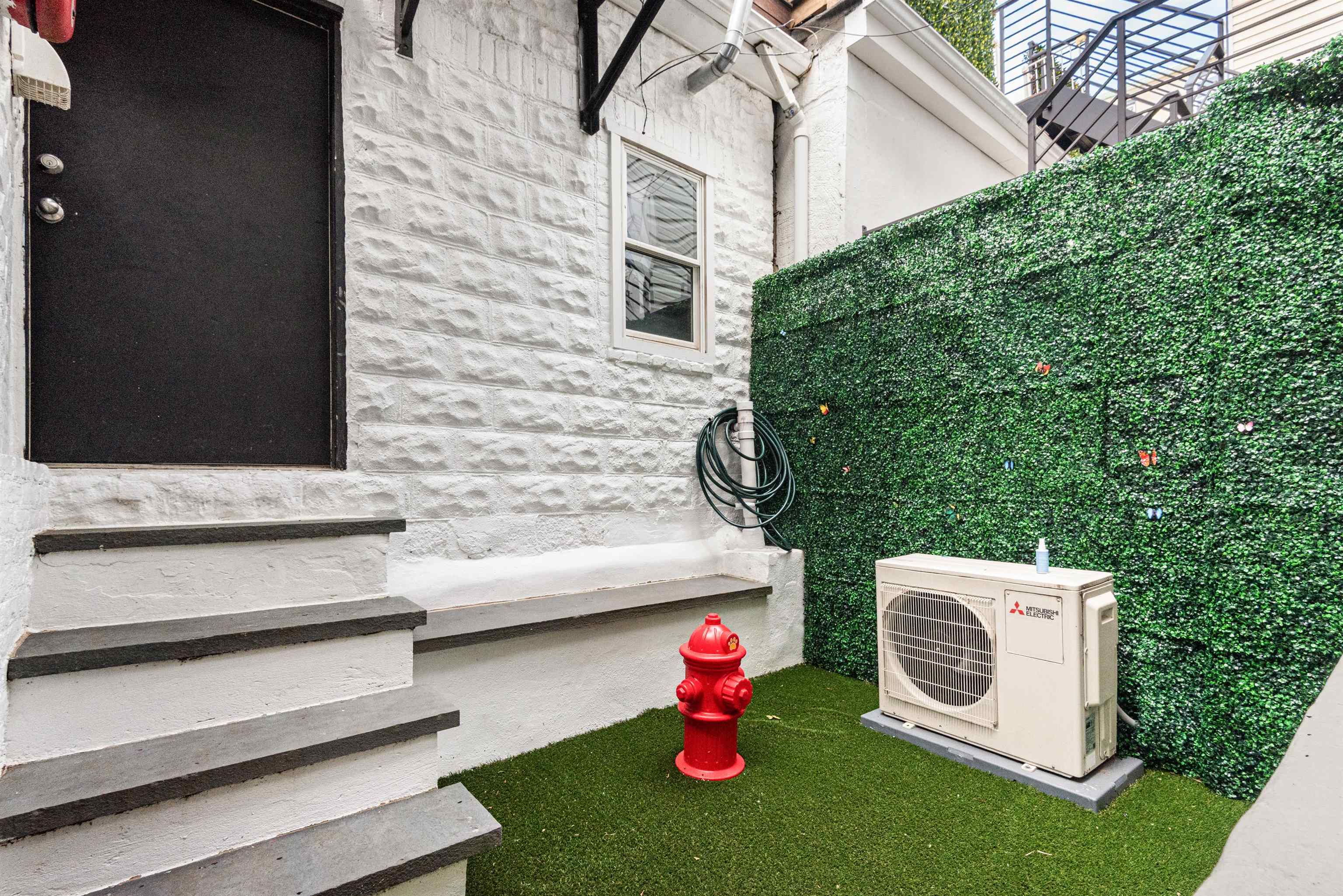 272 4TH ST