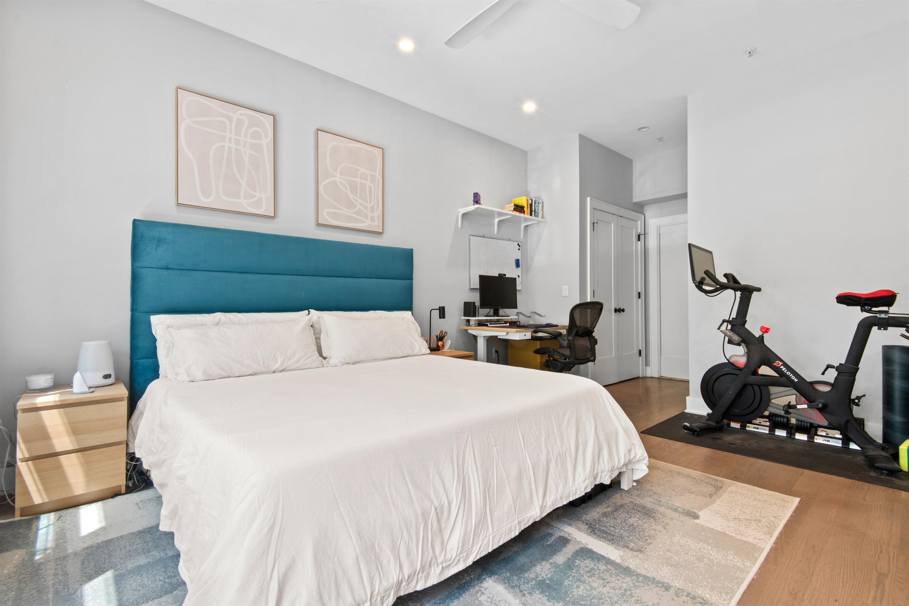374 7TH ST Unit: 201