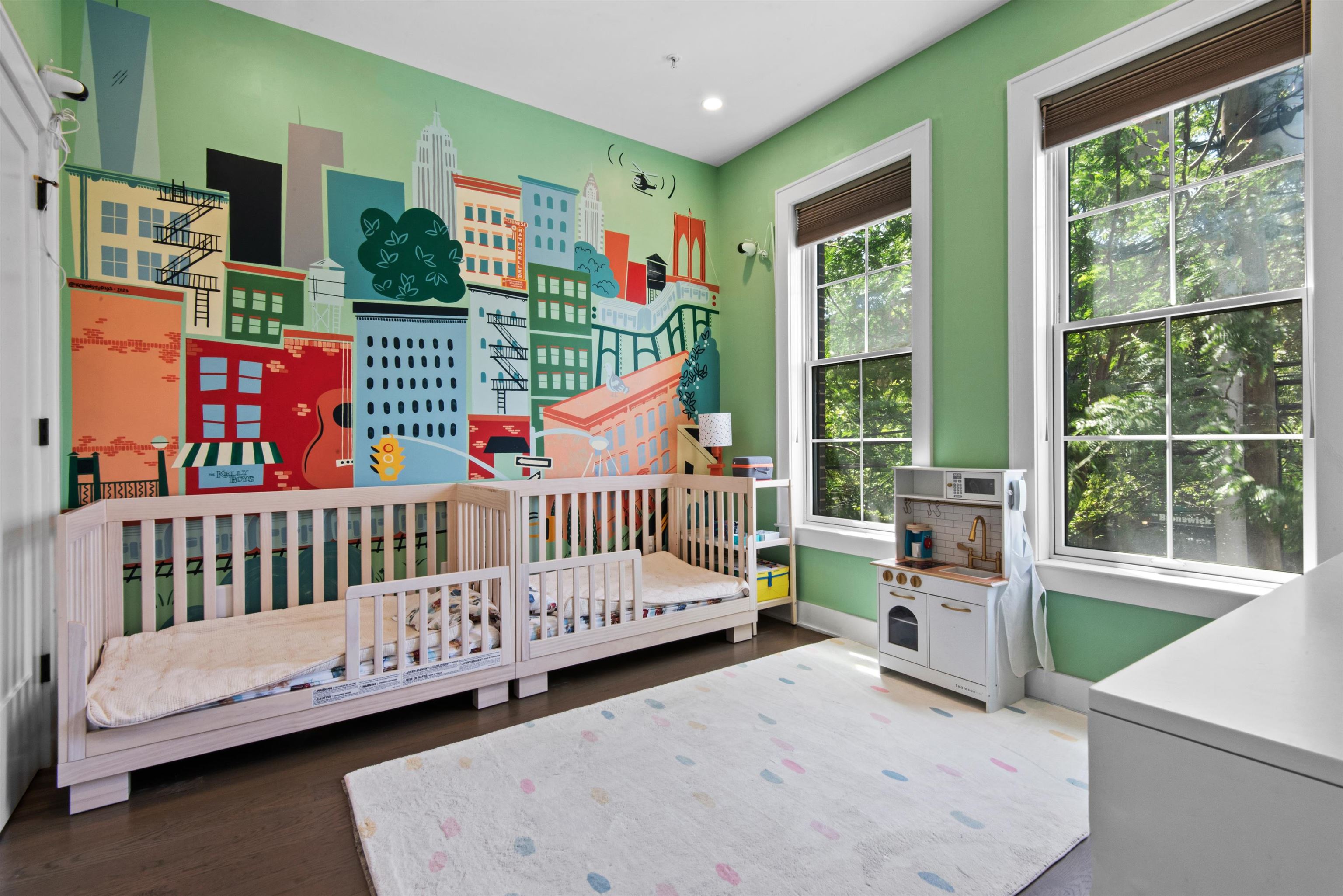 374 7TH ST Unit: 201