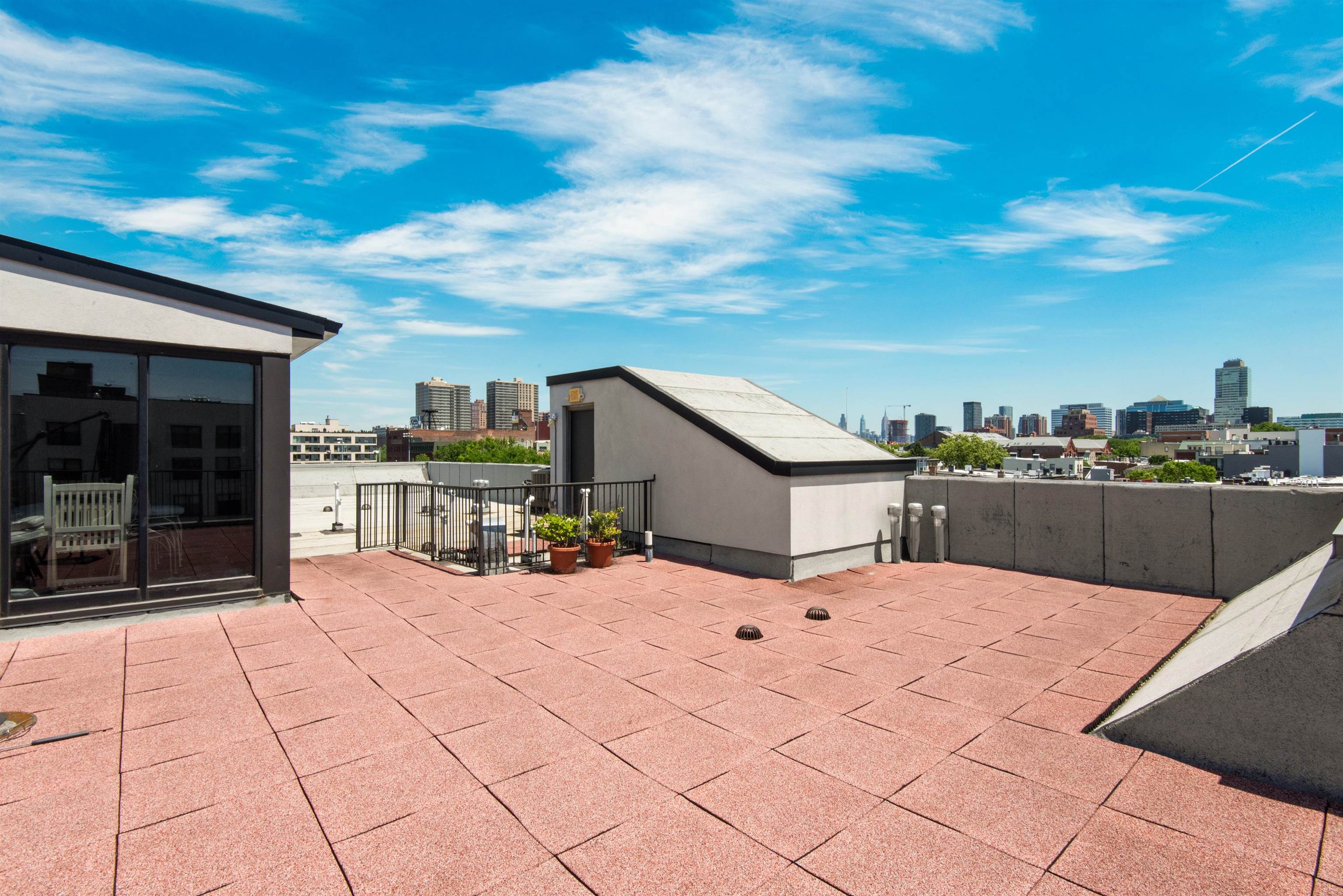 374 7TH ST Unit: 201