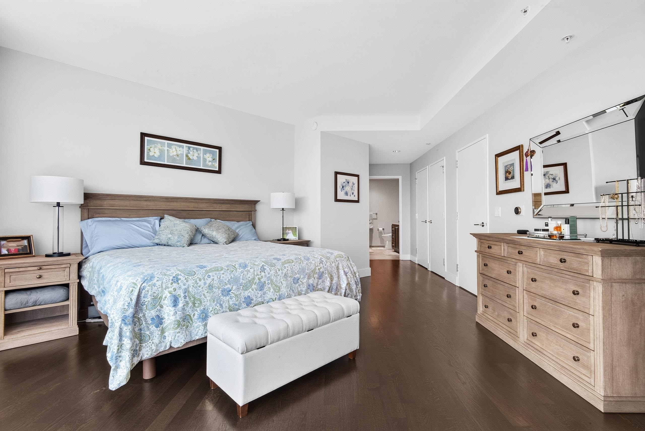 77 HUDSON ST Unit: PH 4704