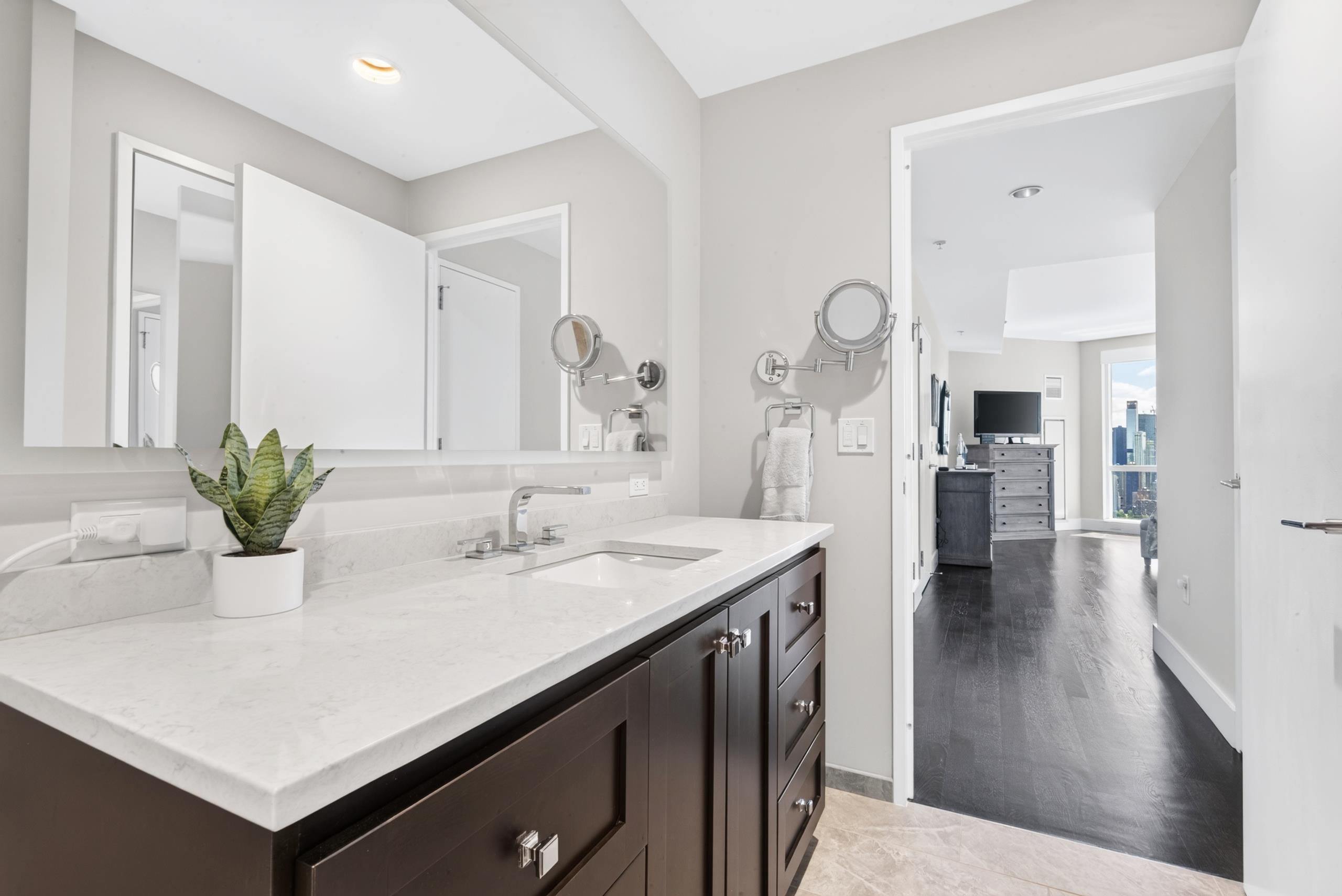 77 HUDSON ST Unit: PH 4704